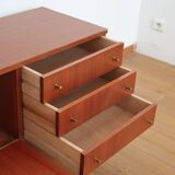 Small Scandinavian row