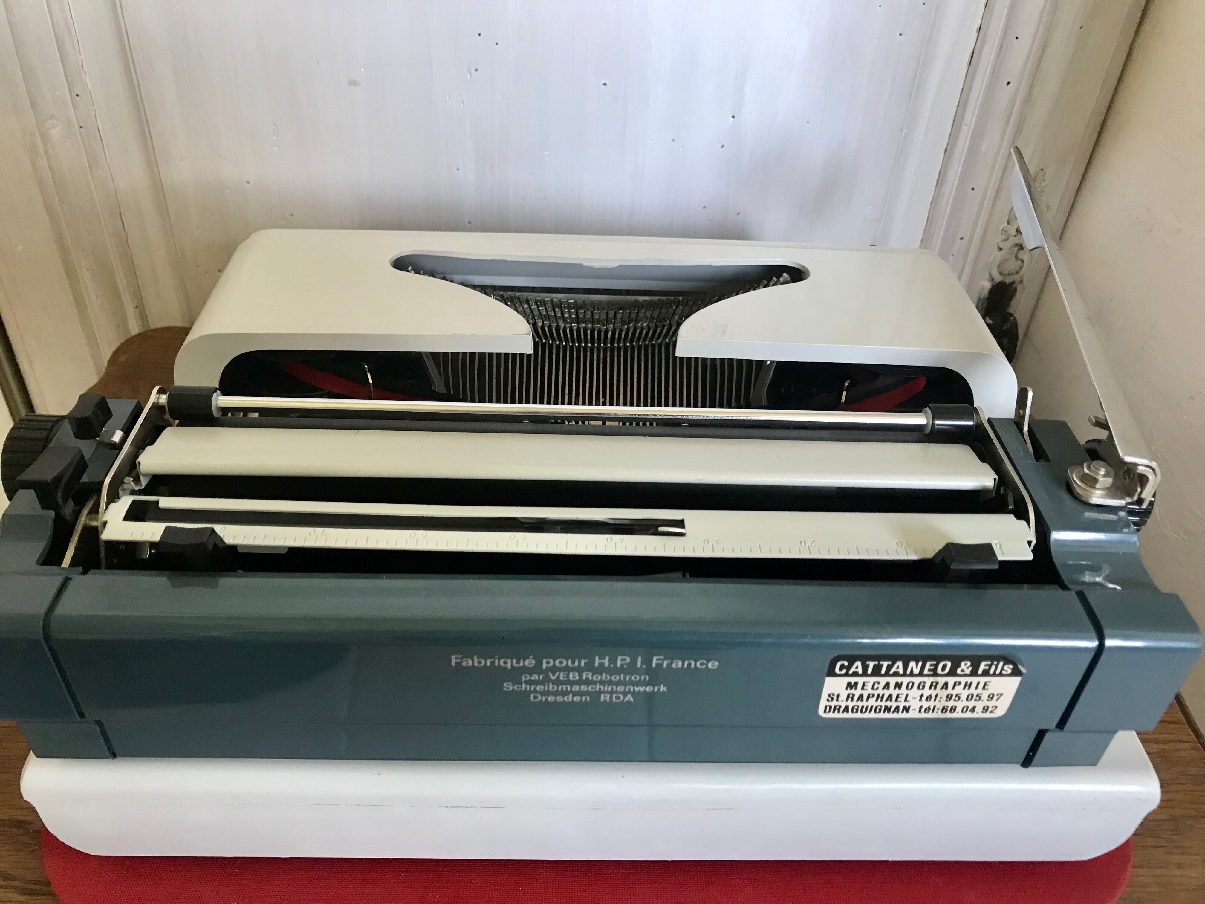 Machine à écrire Japy 951 vintage