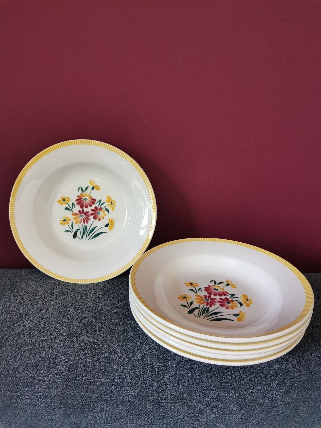 Hollow plates Tania Digoin