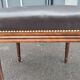 Tabouret repose pied ancien style Louis XVI dessus cuir