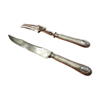 Exceptional cutting set with silver stag.