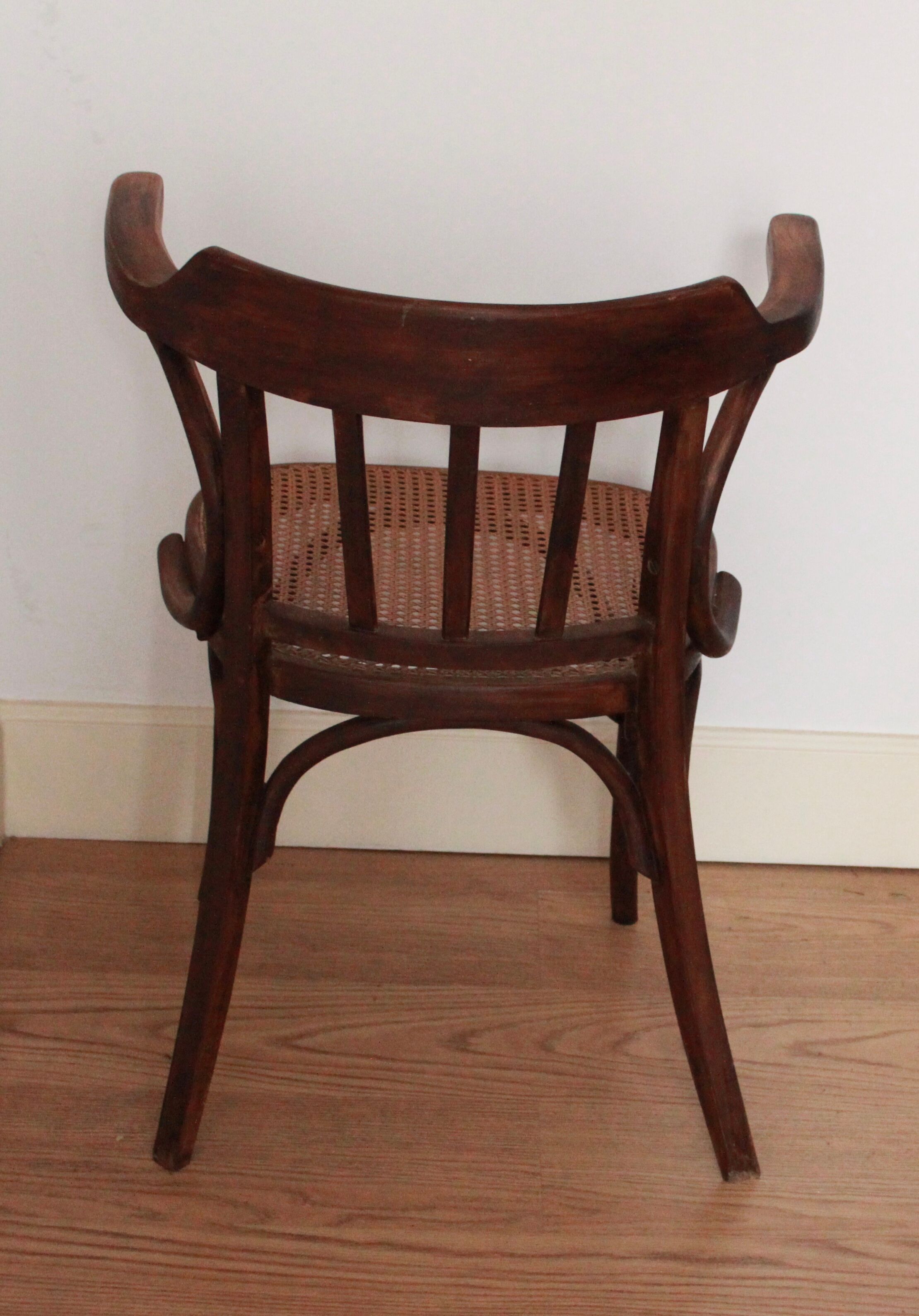 Chaise en bois 1900