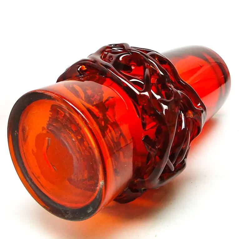 Crown of Thorns vase, red glass, designed by J. Słuczan-Orkusz, Poland, 1970s