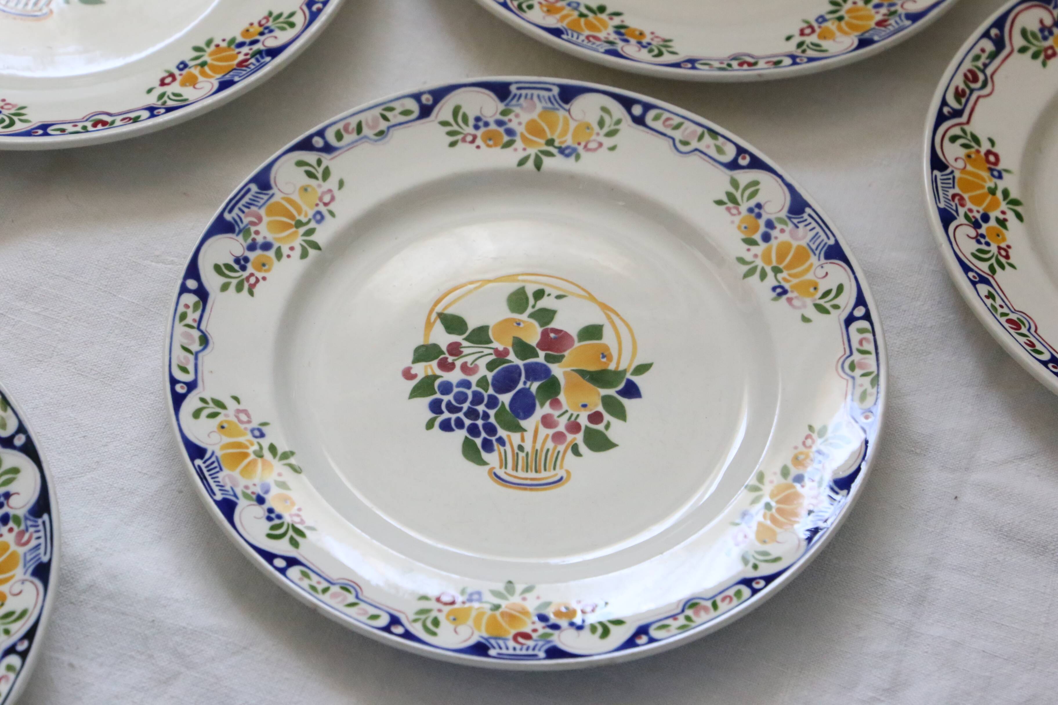 Set of 6 Boch dinner plates, Fructidor service, vintage