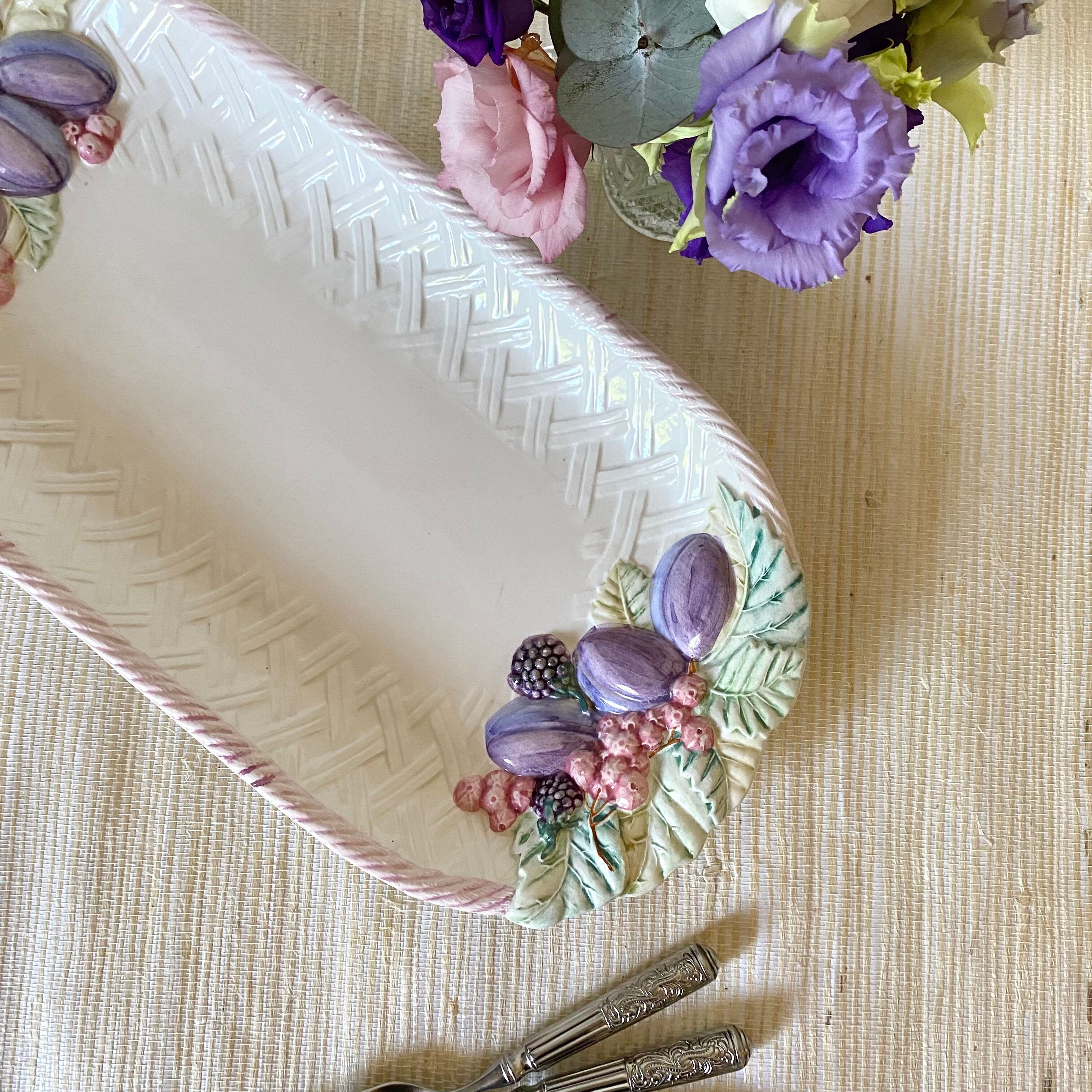 Long dish in fruit barbotine