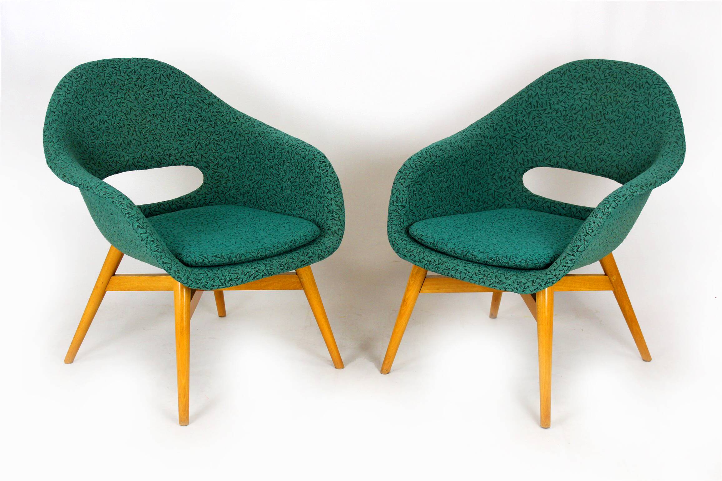 Fauteuils par Miroslav Navratil pour Tatra Nábytok, années 1960, ensemble de 2