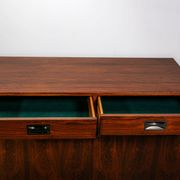 Buffet Stildomus avec des détails en laiton