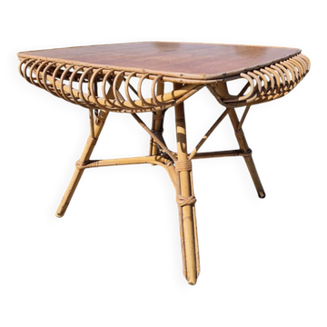Table basse en rotin vintage