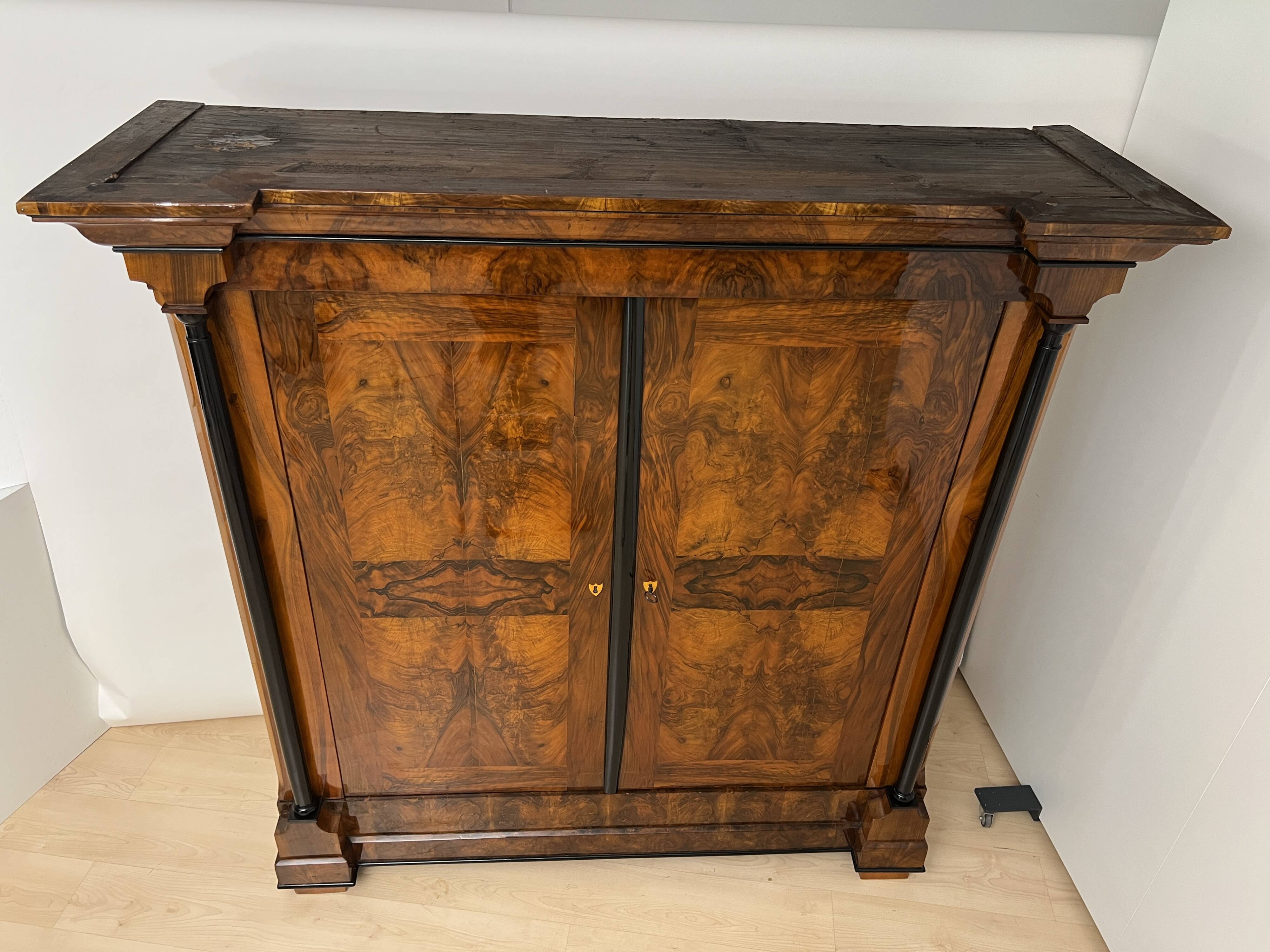 Biedermeier Wardrobe, Walnut Veneer, South Germany circa 1820