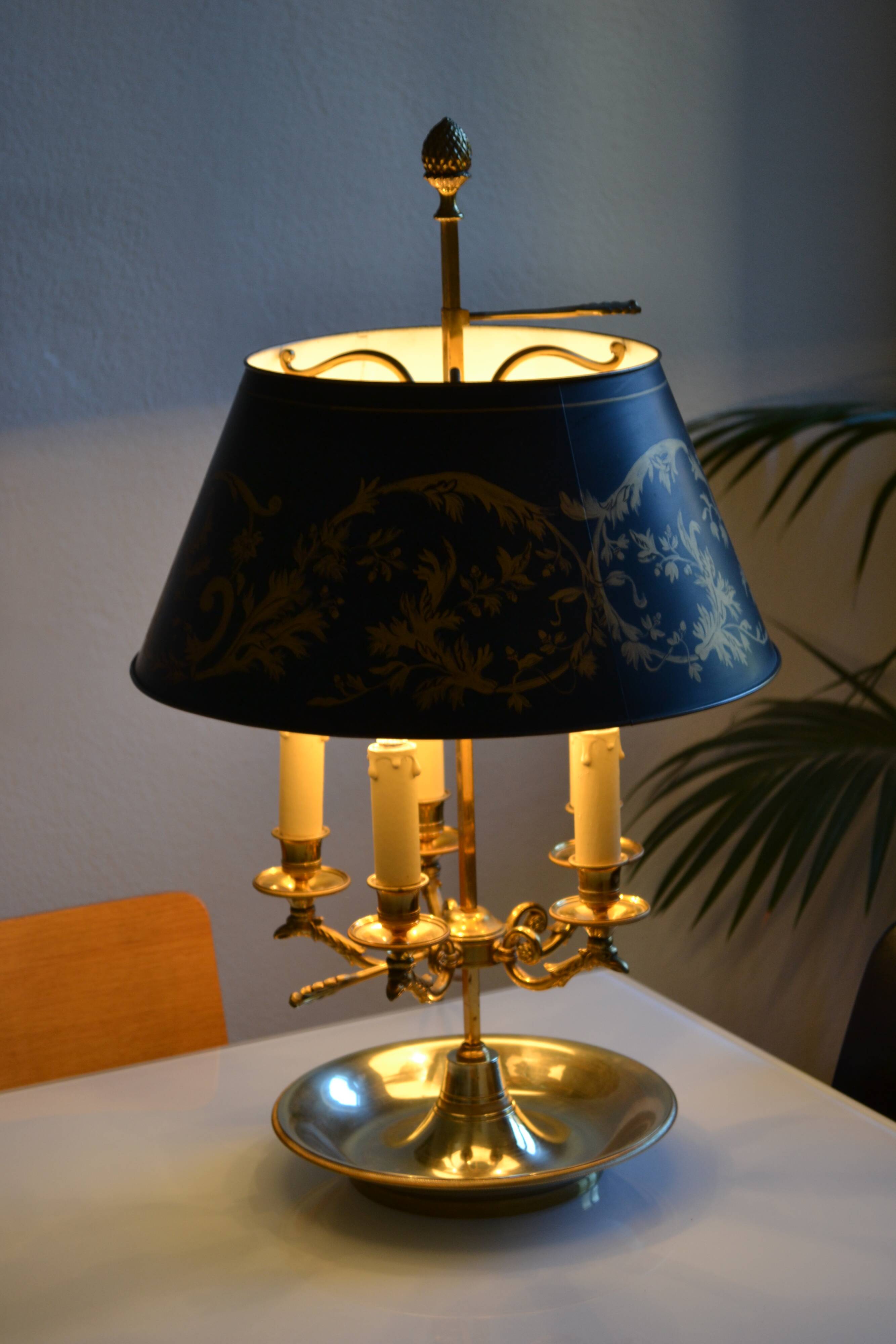 Large hot water bottle lamp with 5 bronze lights, empire style