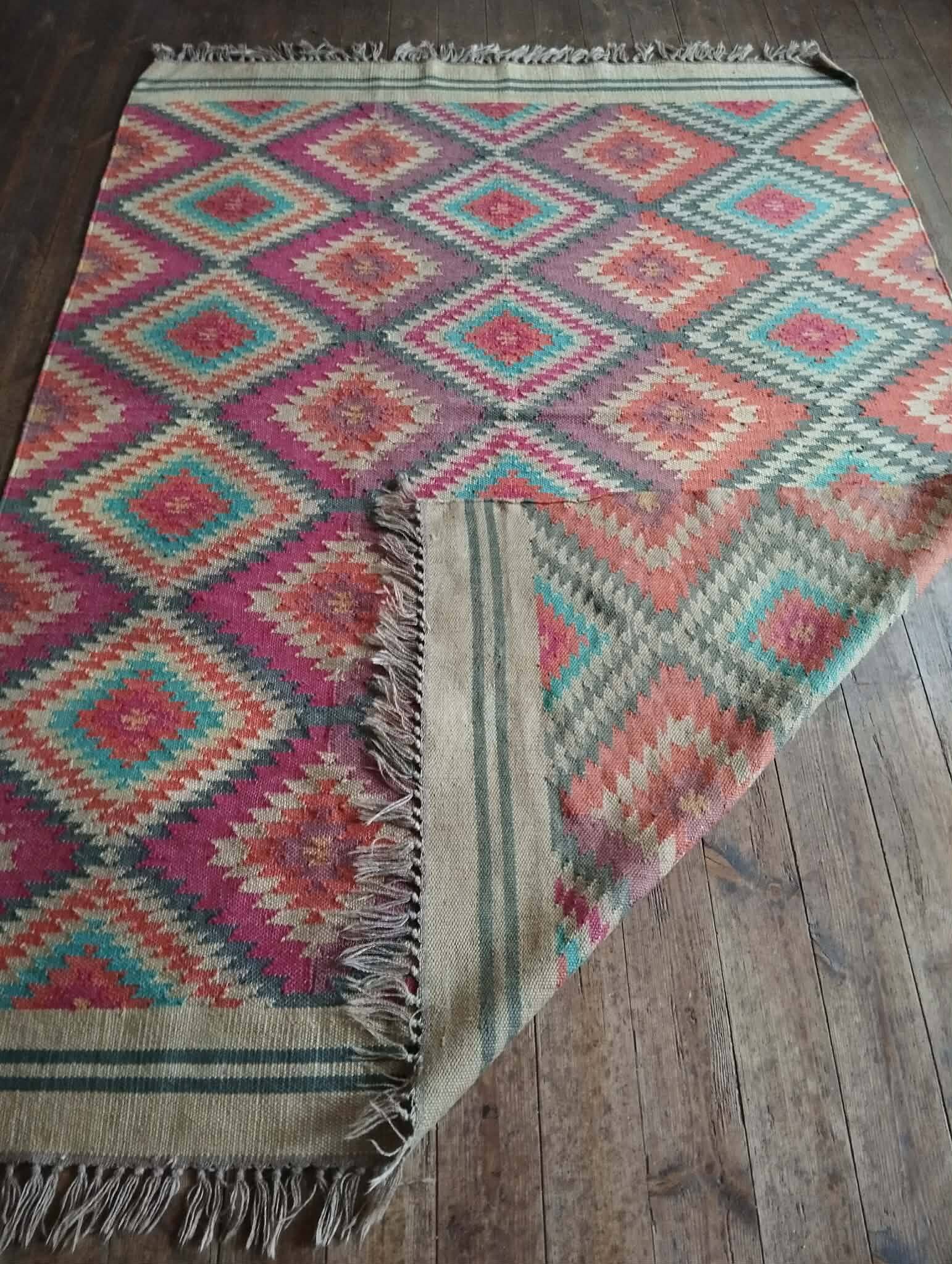 Handmade Indian Kilim 226x164cm