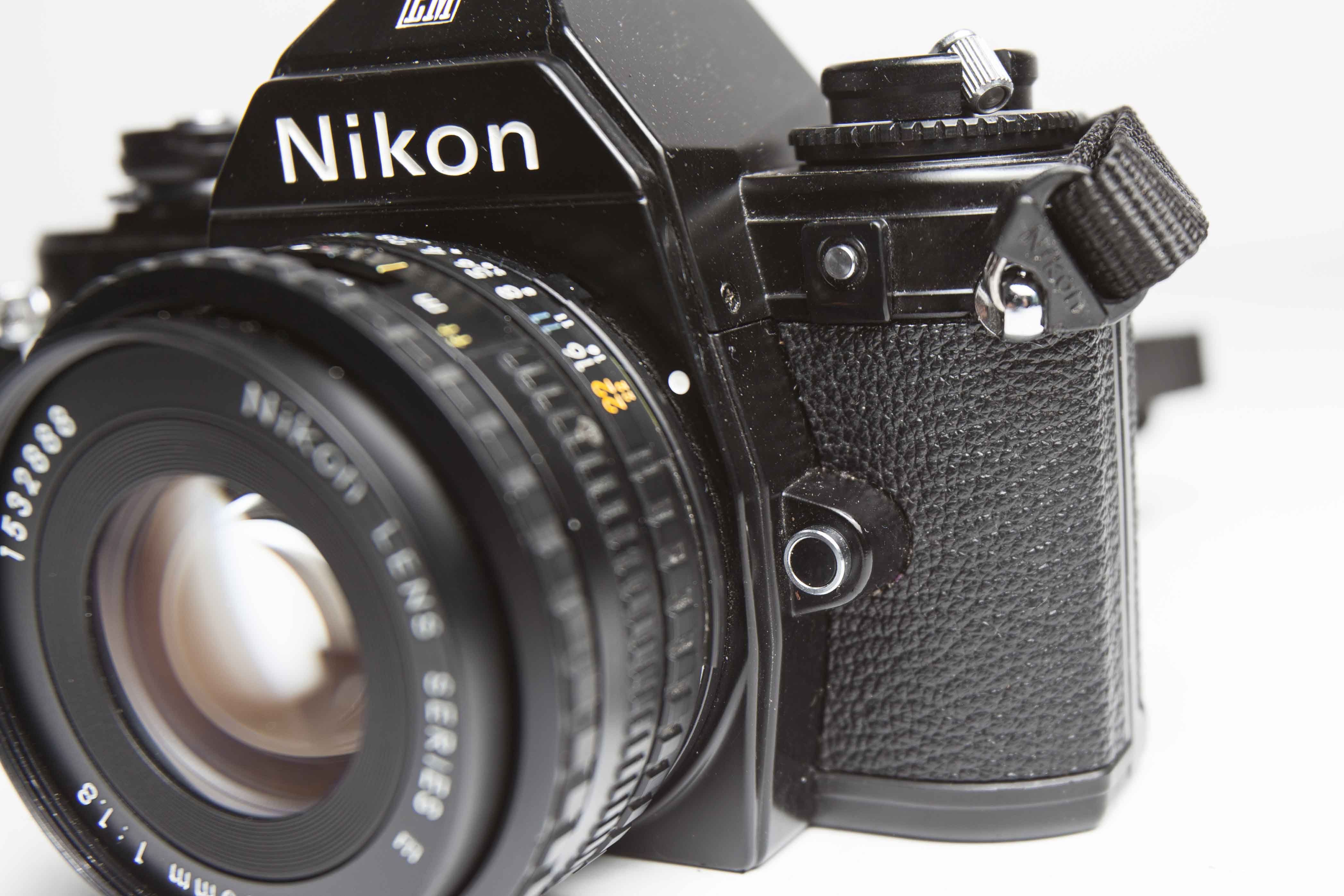 Appareil photo Nikon EM