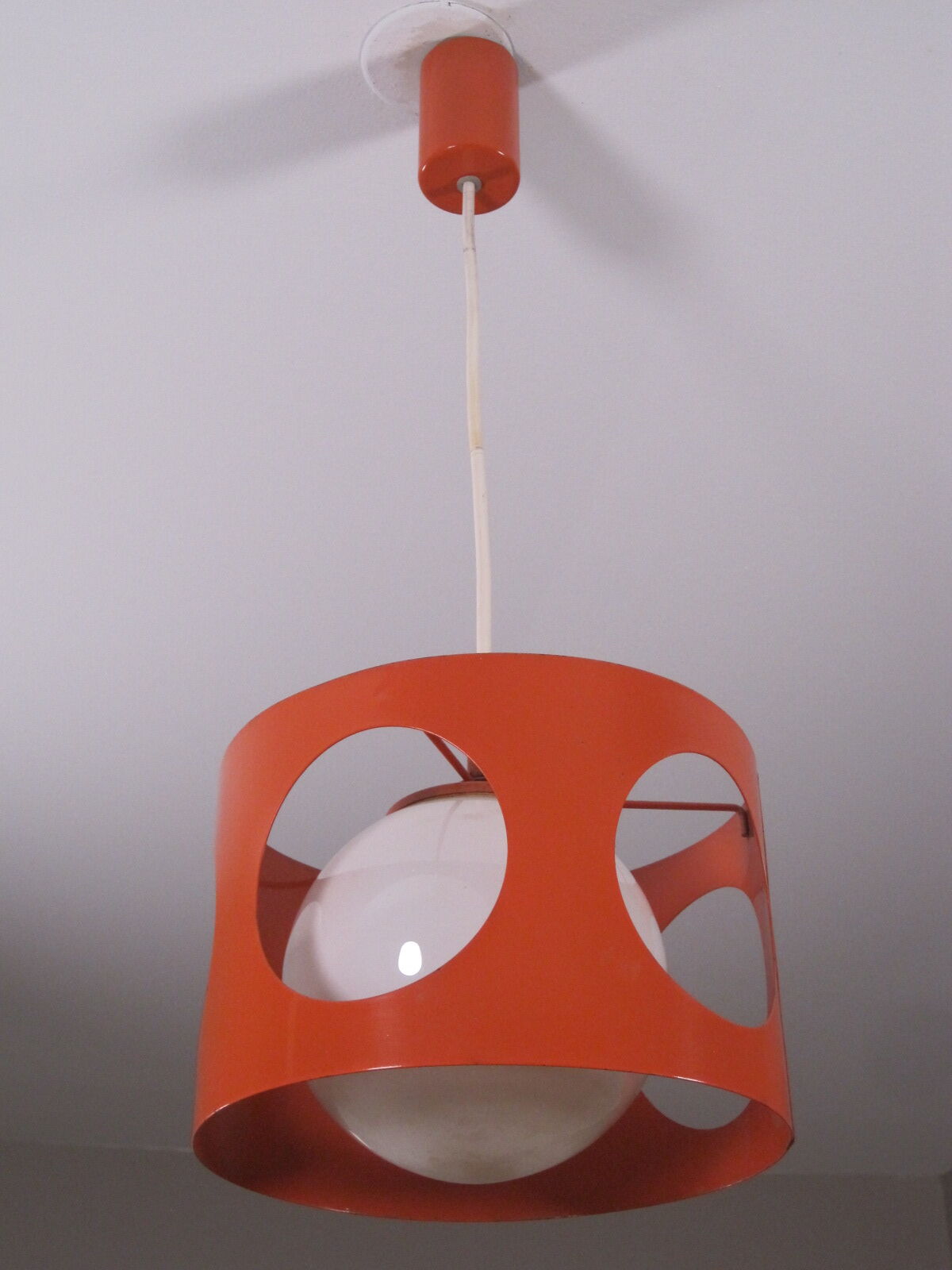Suspension ball space age seventies in openwork metal orange laca circa 1970