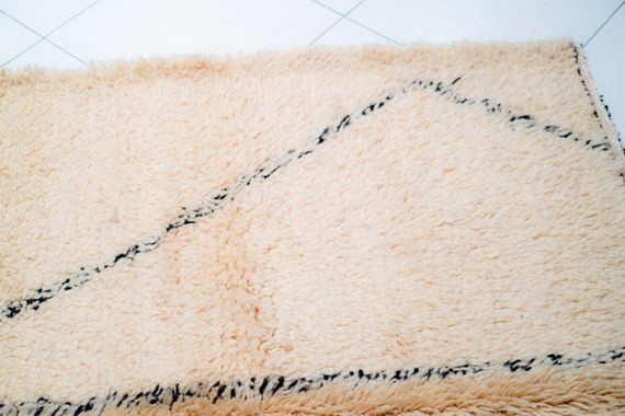 Berber carpet 138 x 209 cm