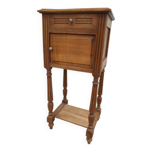 chevet ancien en noyer