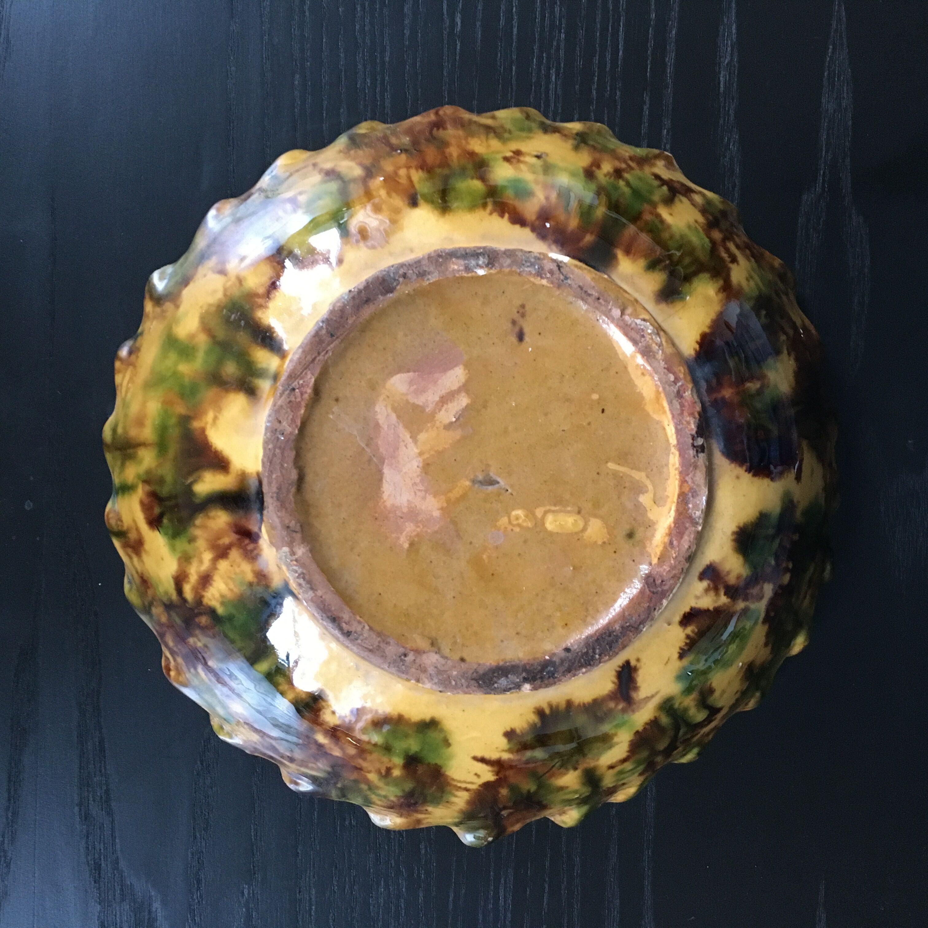 Flame-shaped corolla cup