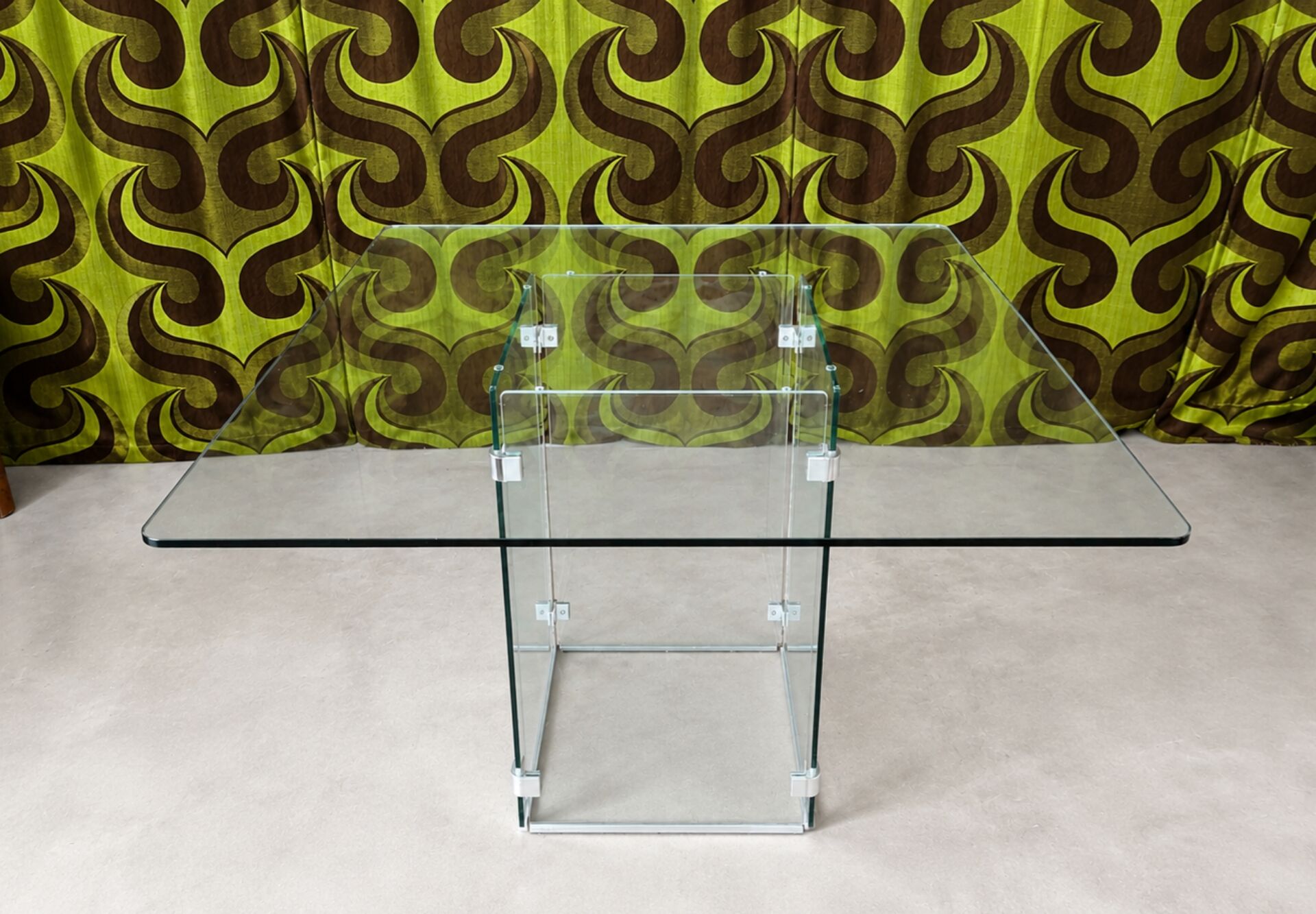 Vintage dining table – All glass – 1980s design