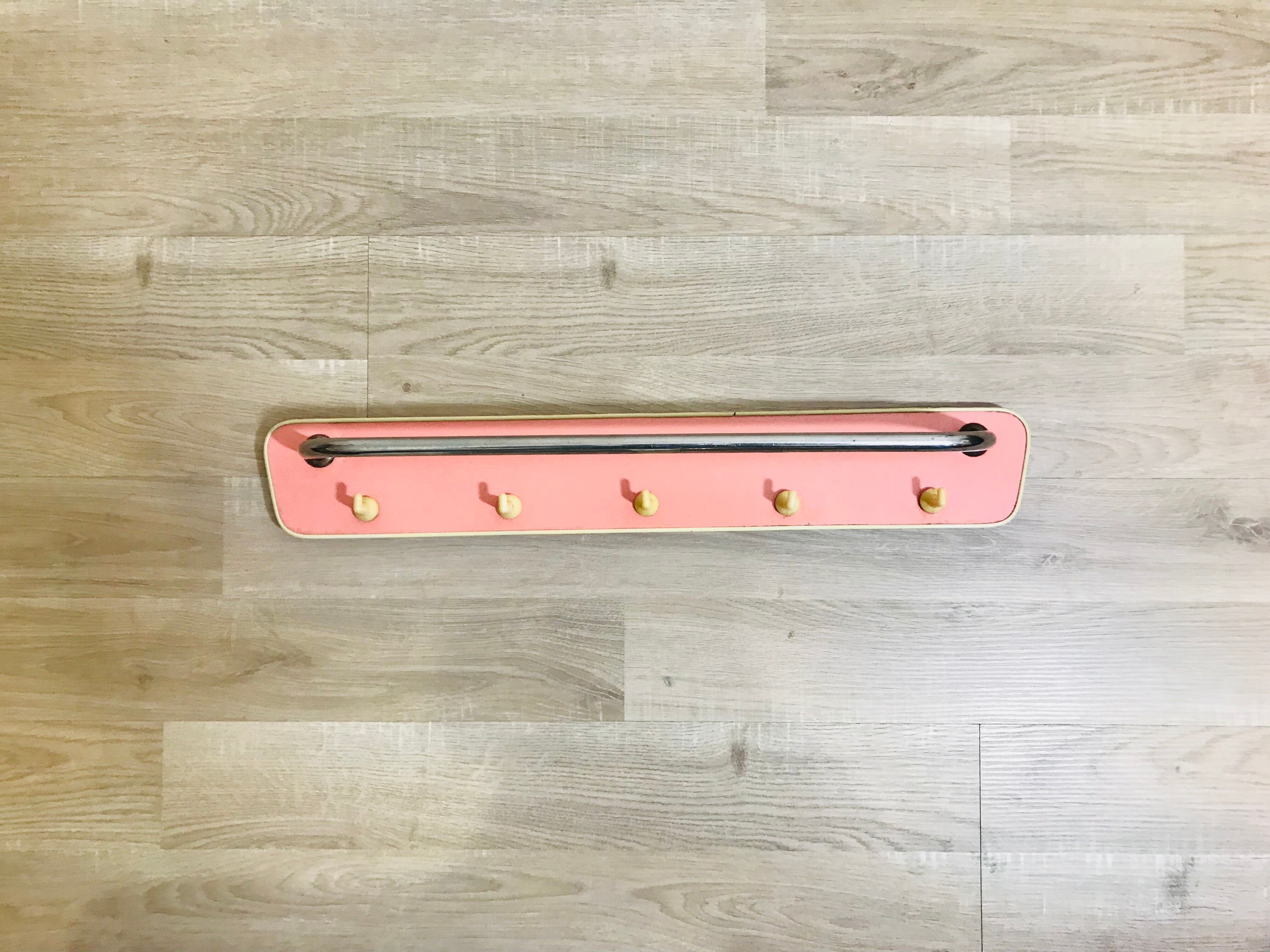 Wall rack in formica 60's