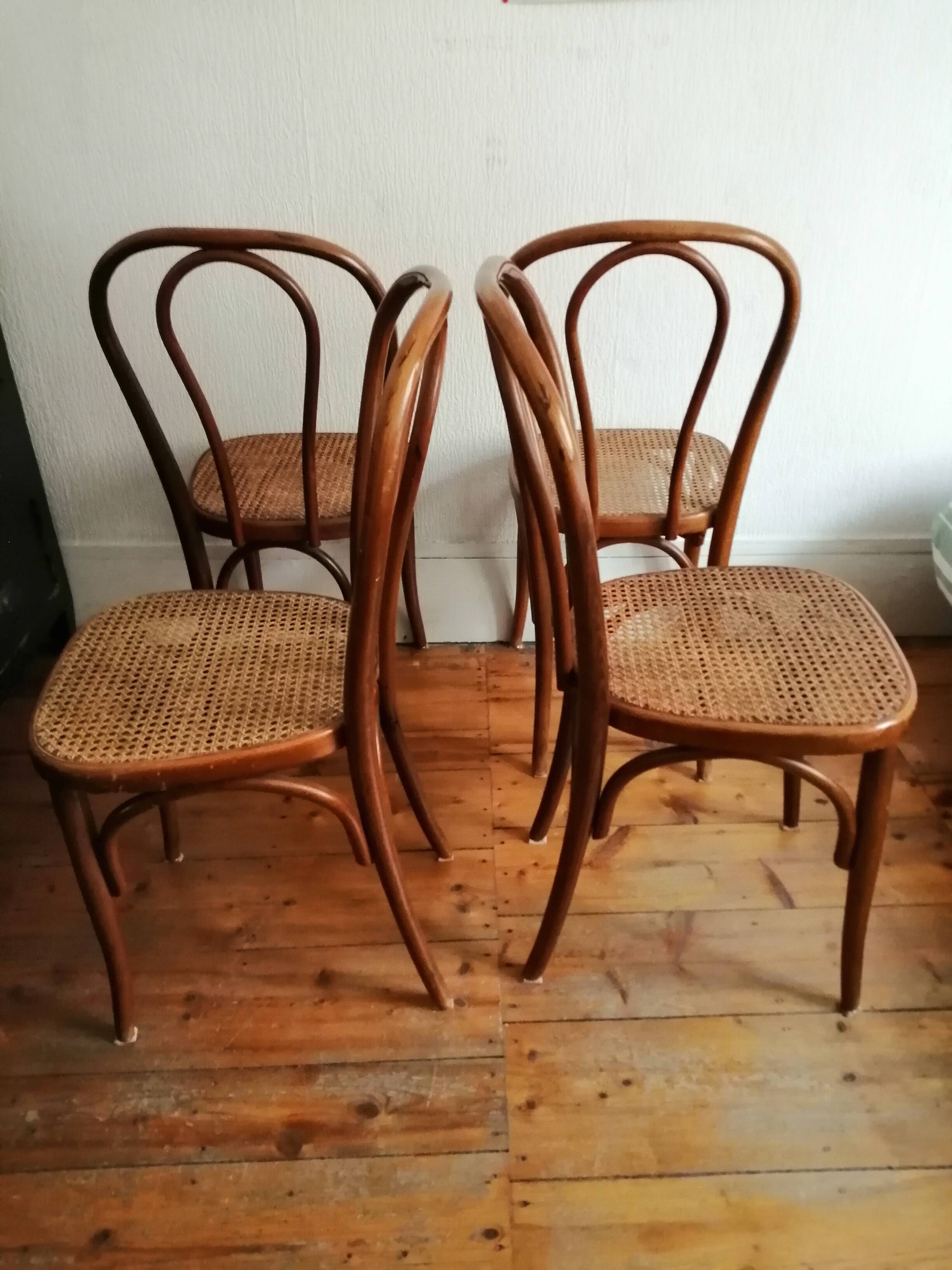 Serie de 4 chaises bistrot cannées