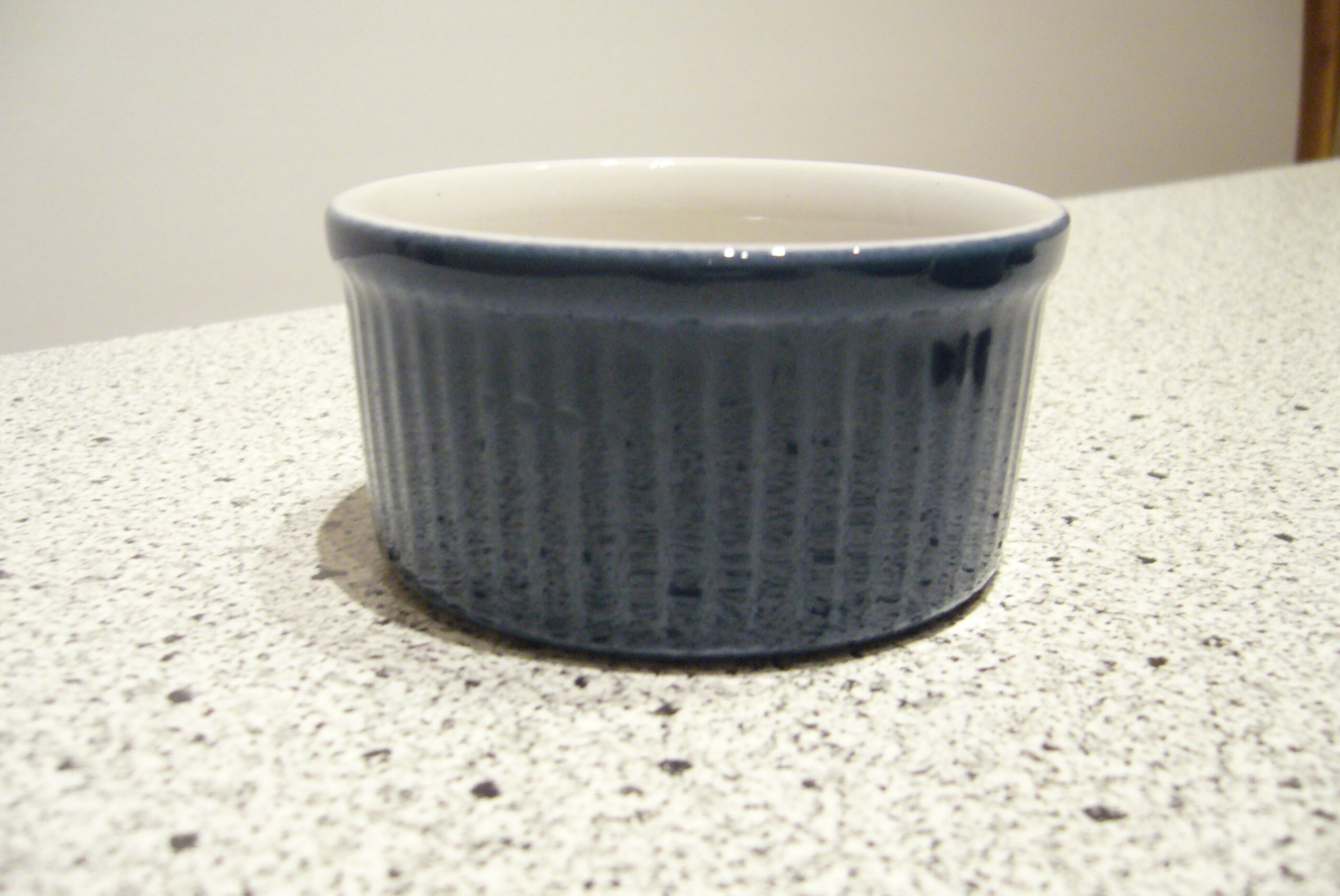 Lot of 12 blue ramekins