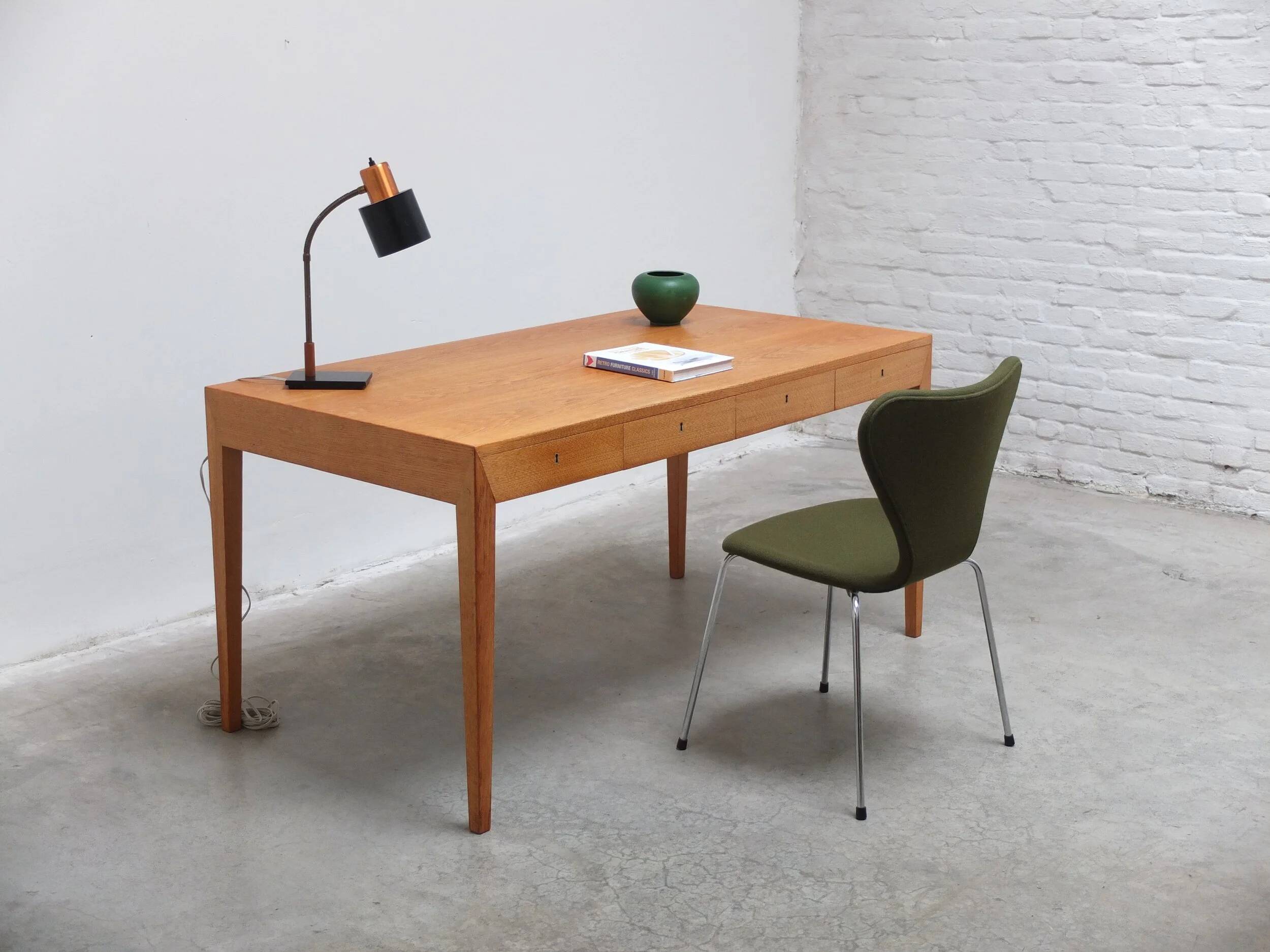 Freestanding 'Model 36' desk in oak by Severin Hansen for Haslev, 1958