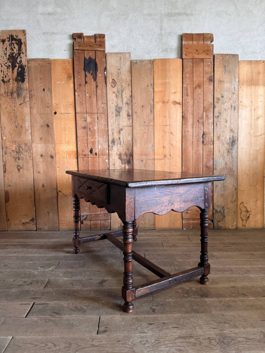 Cévenole table in chestnut wood, 19th-century folk art.