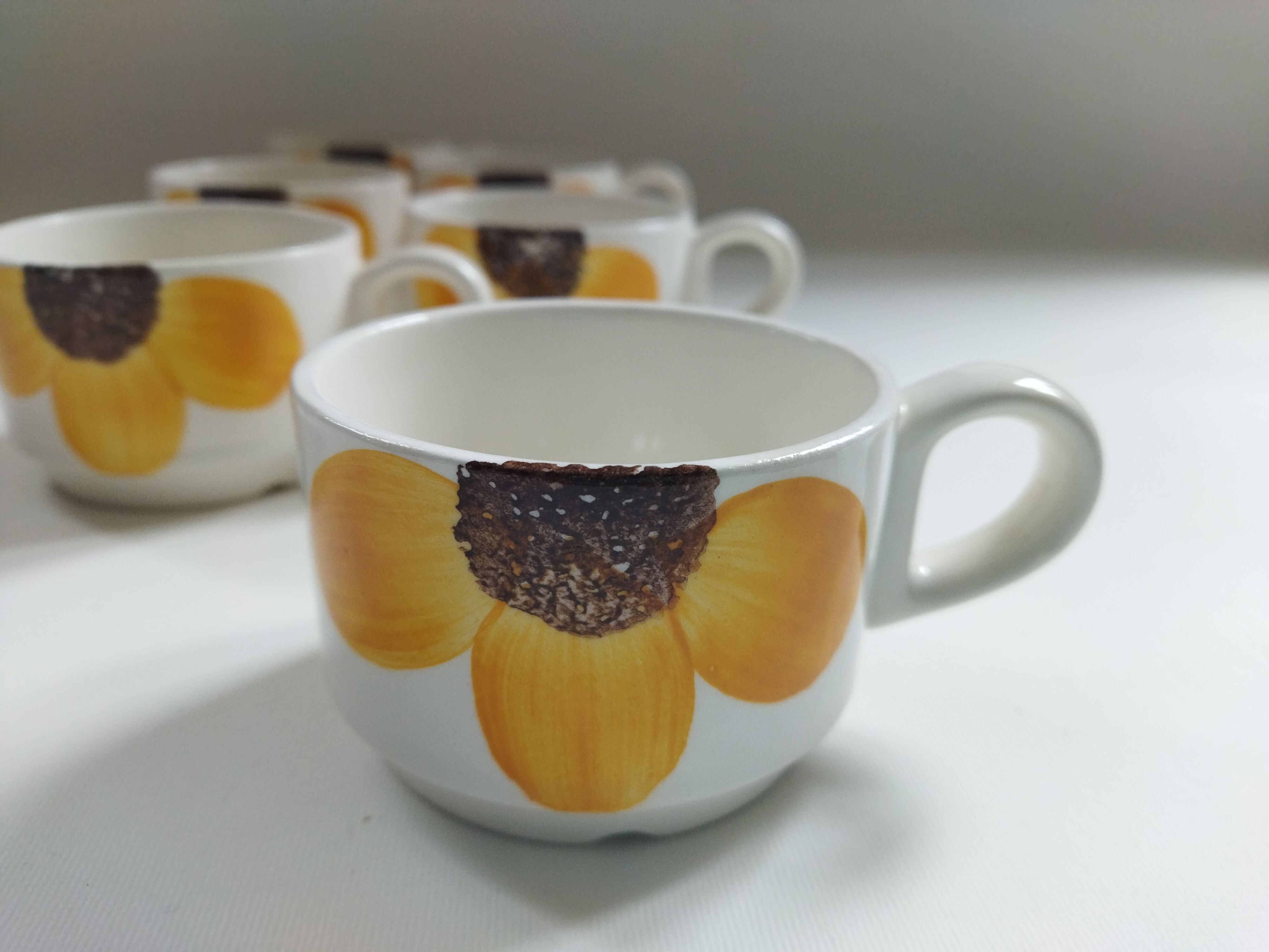 6 vintage cups 1970s