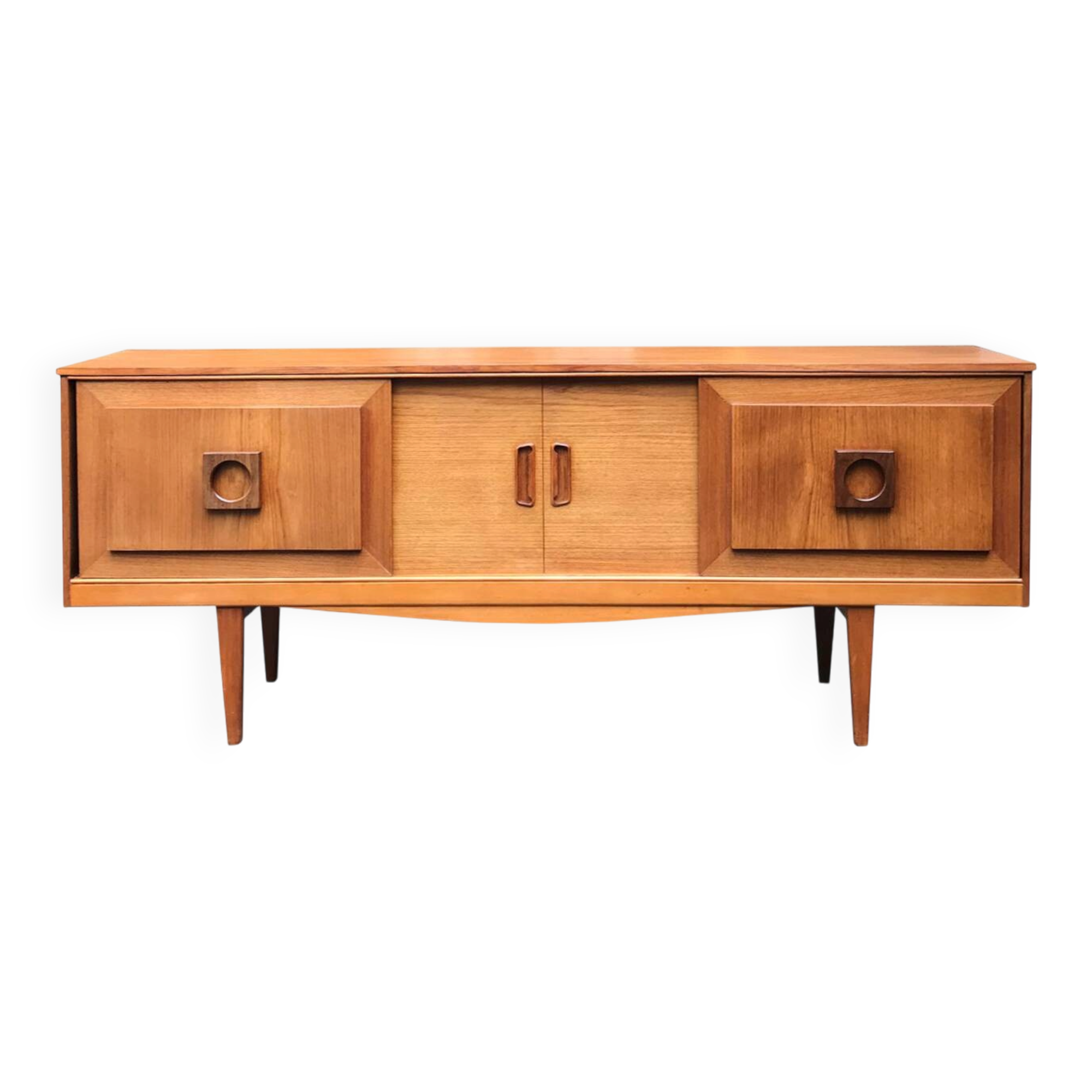 Sliding teak sideboard from the 1970s.