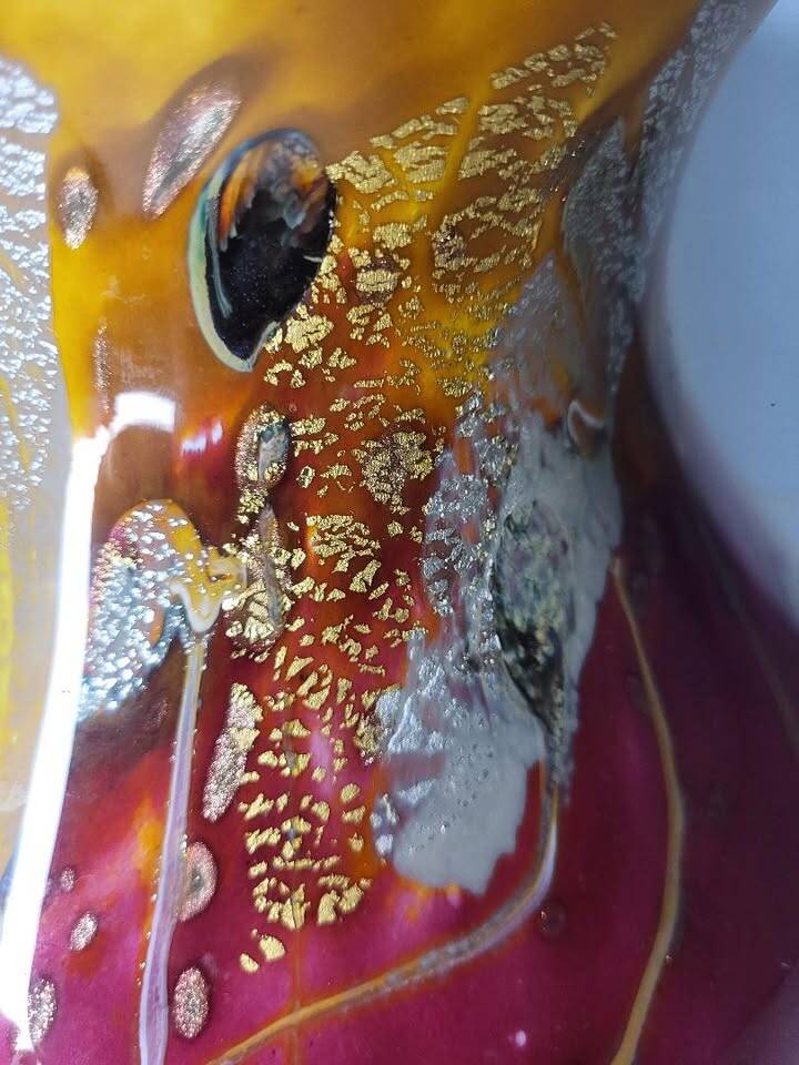Glass vase - signed - gold leaf - Art Nouveau influence