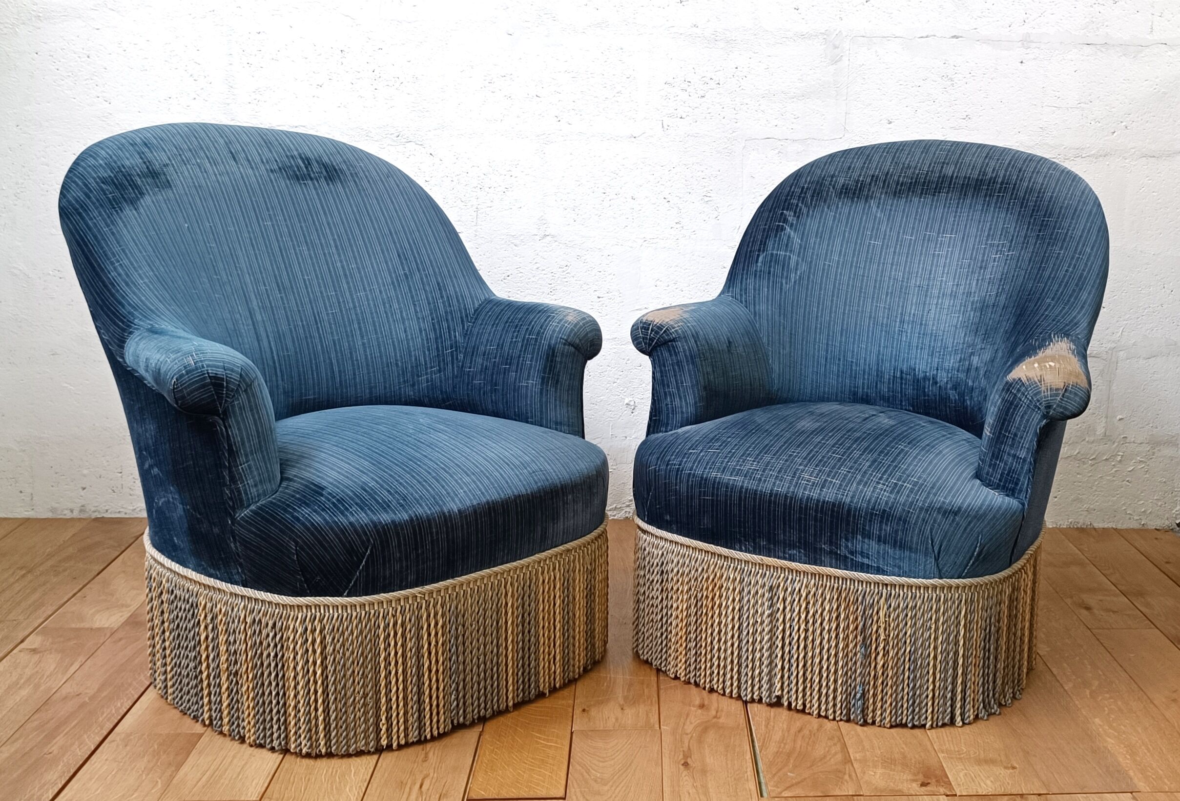 Pair of vintage toad armchairs