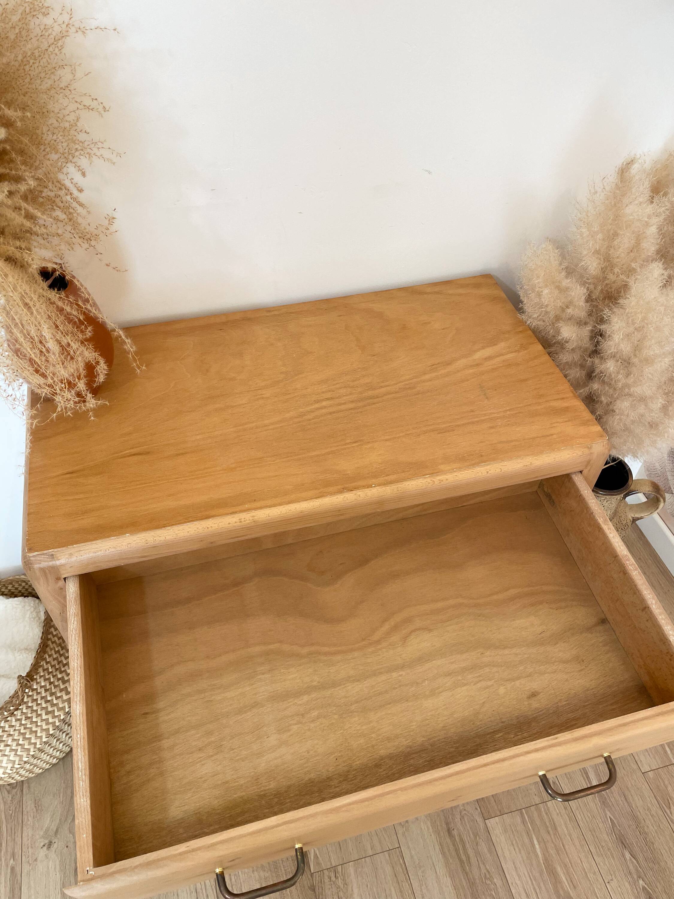 Vintage chest of drawers, tapered legs