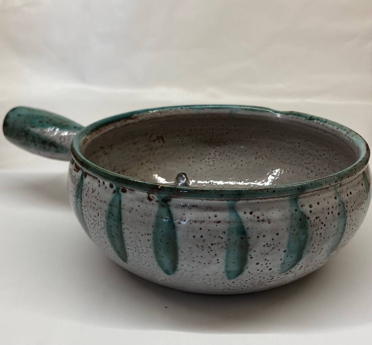 Ceramic fondue pot by Daniel Étienne in Vallauris