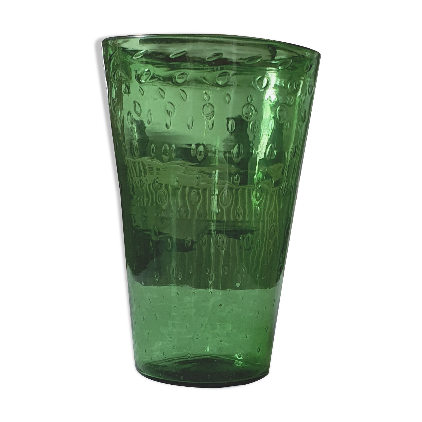 Vase en verre soufflé avec bulles