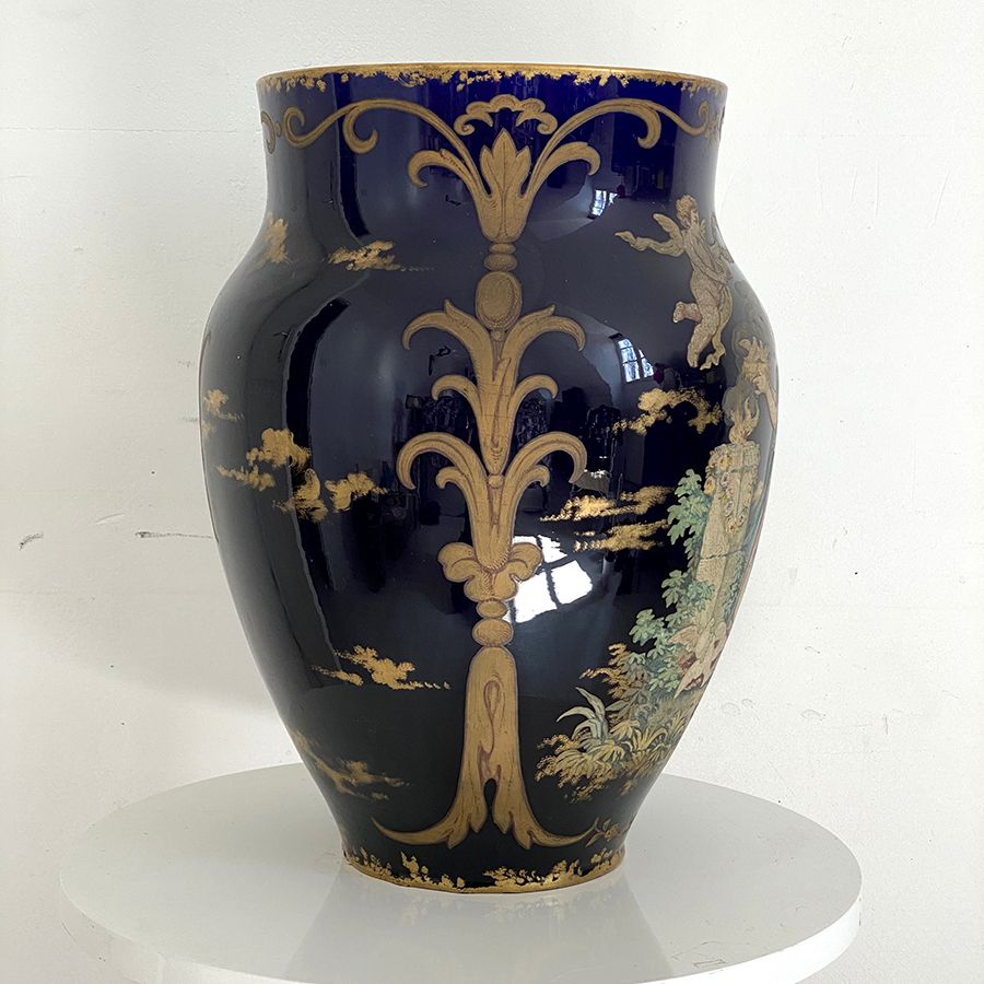 Vase HD and Faience Co. of Choisy the King
