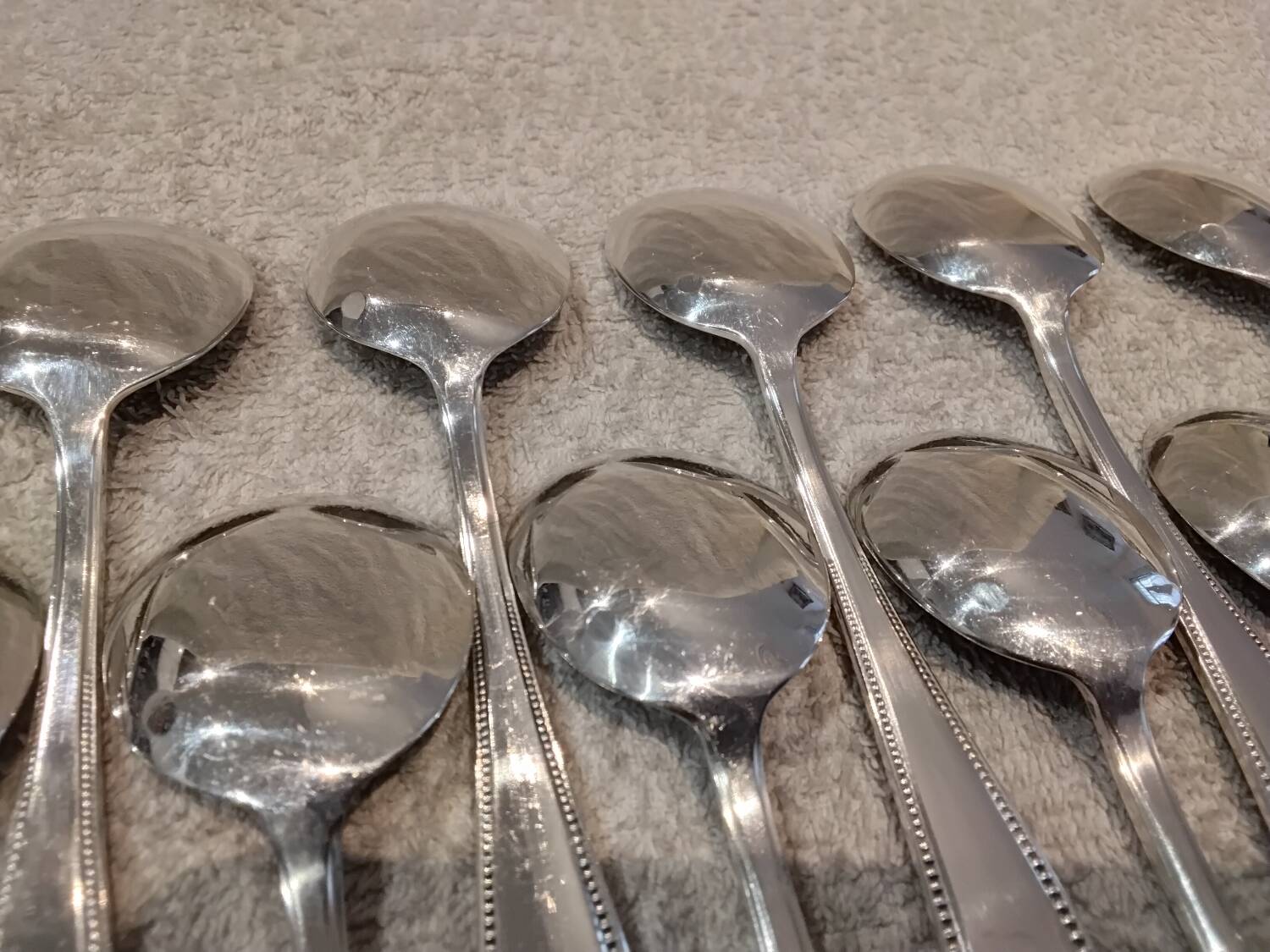 12 pelles a glace metal argente orfevre Vuillermet Lyon LXVI perles