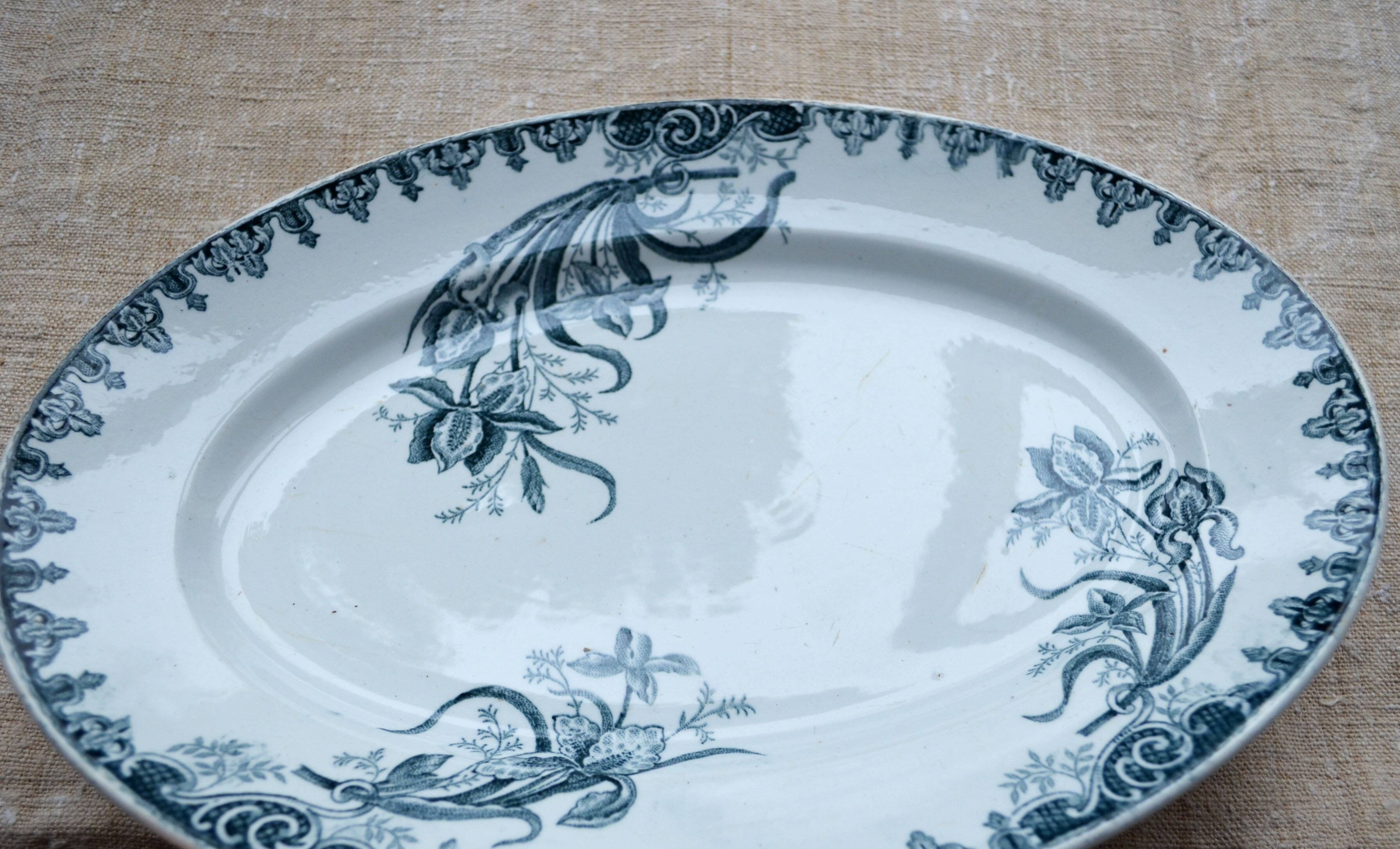 Oval iron earth dish "iris" model