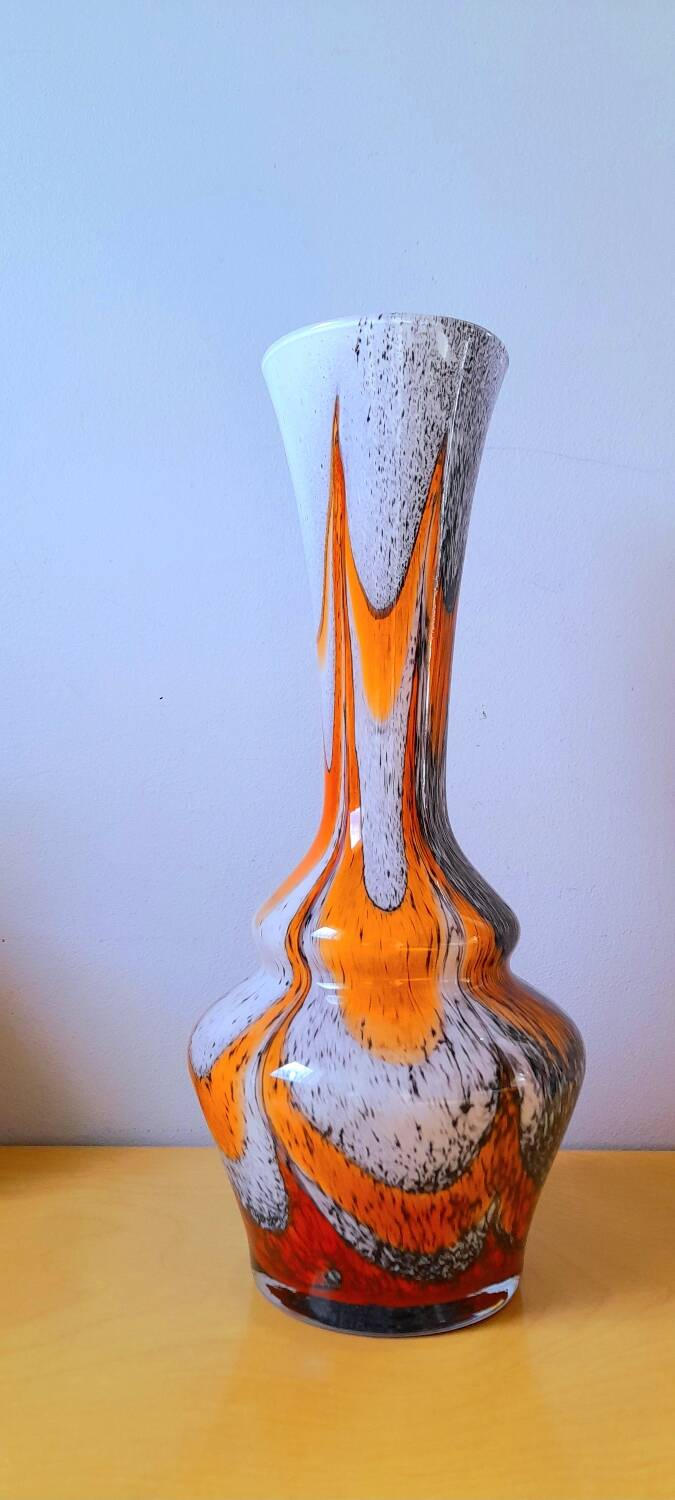 Opaline vase by Carlo Moretti 70s