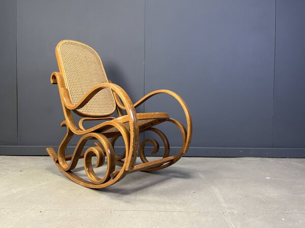 Chaise à bascule vintage en bois courbé, années 1960