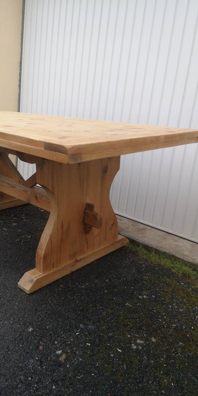 Monastery Farm Table