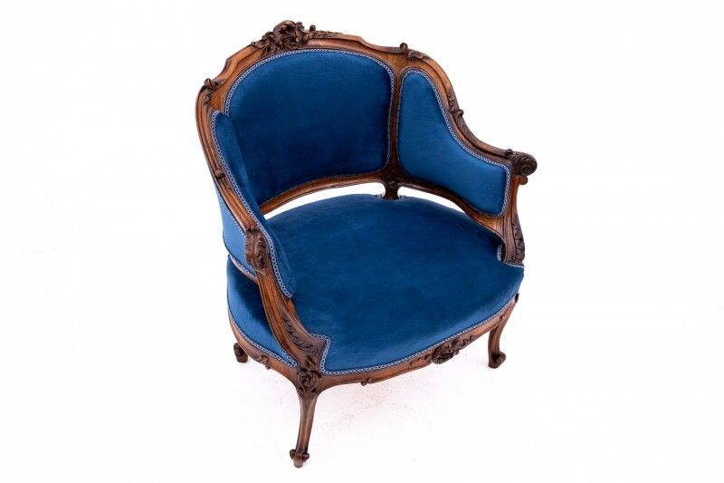 A late 19th-century French bergère armchair. After renovation.