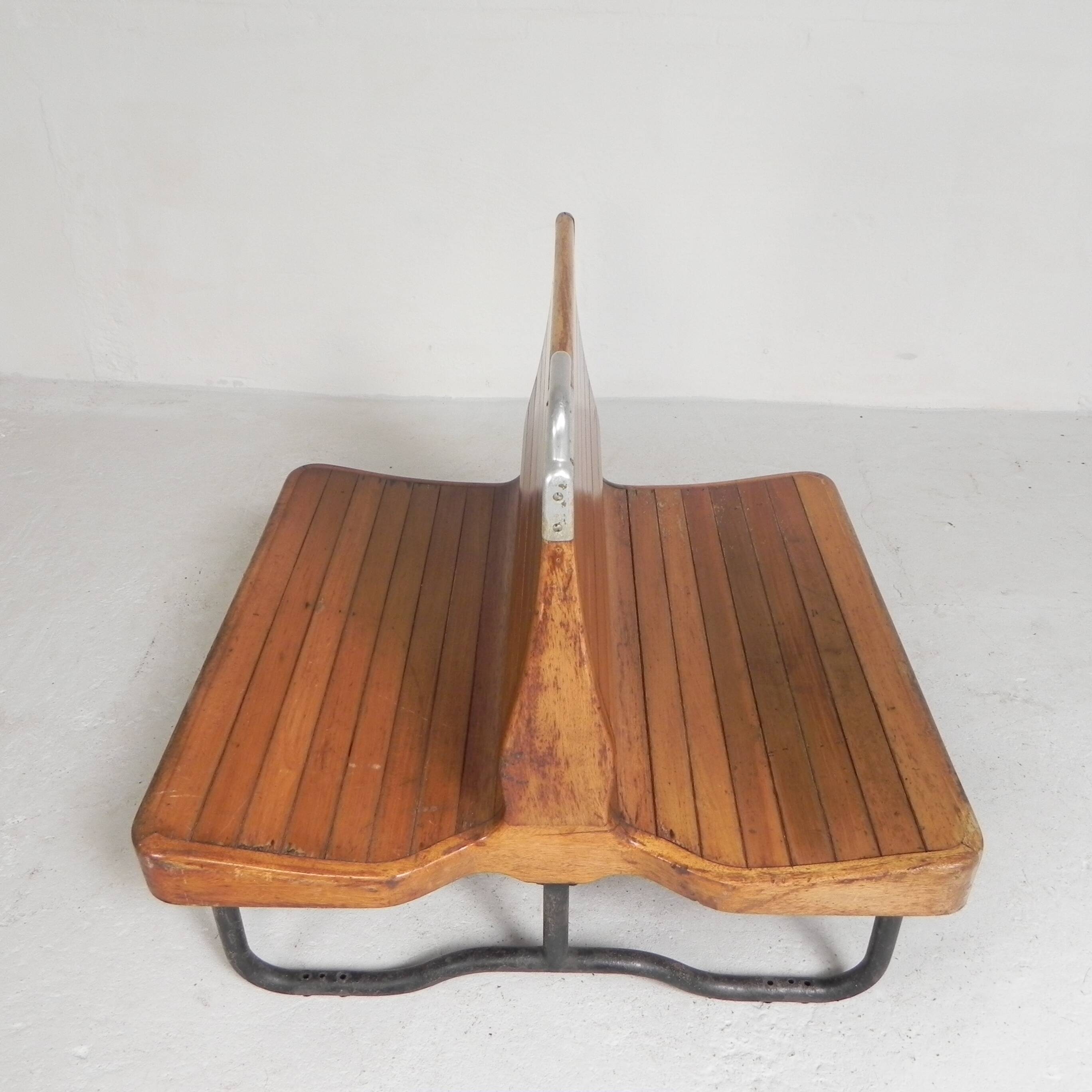 Banc de train en teck double face, années 1930