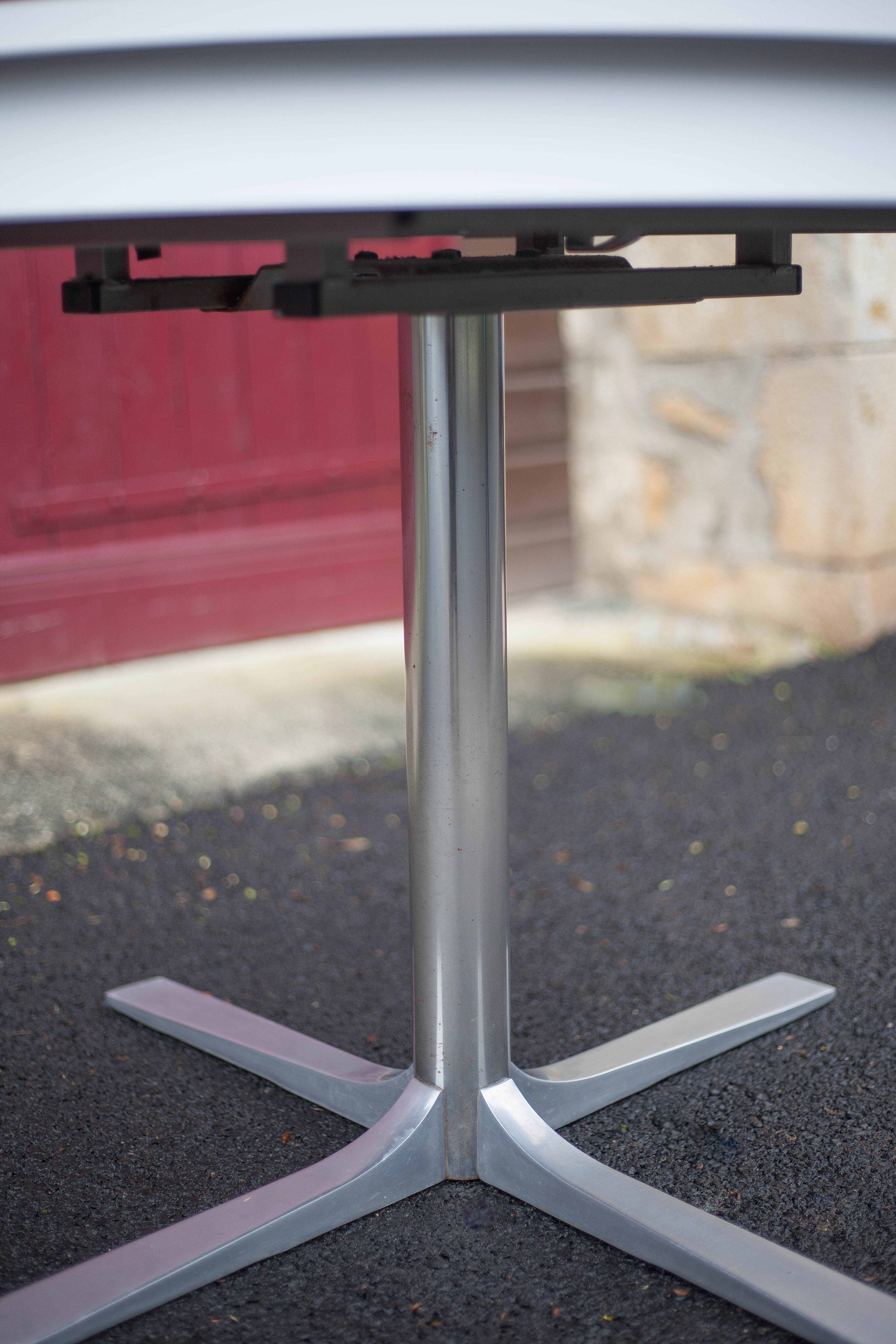 Round table formica white vintage 60/70