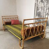 Rattan bed