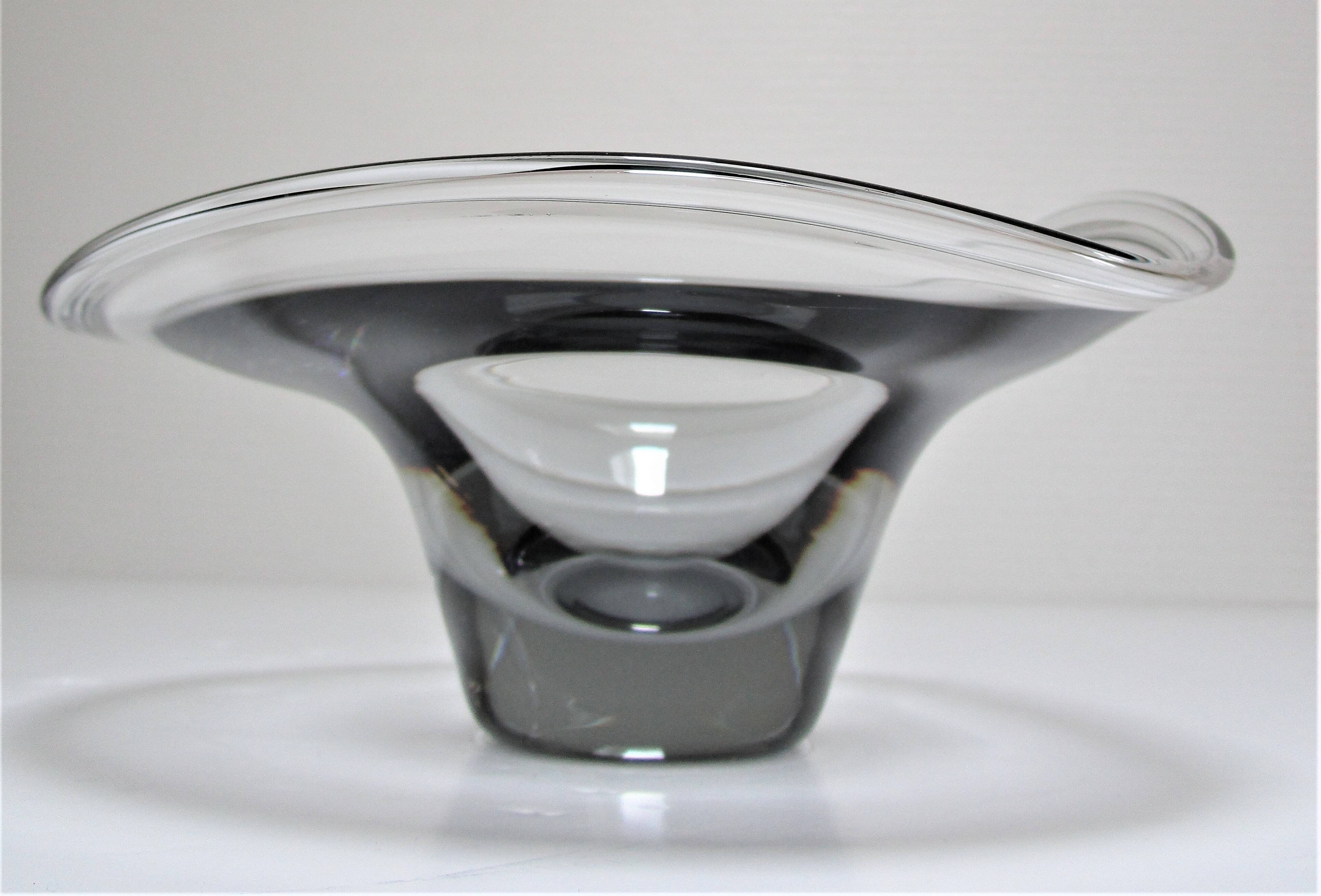 glass bowl vicke lindstrand kosta design stamped