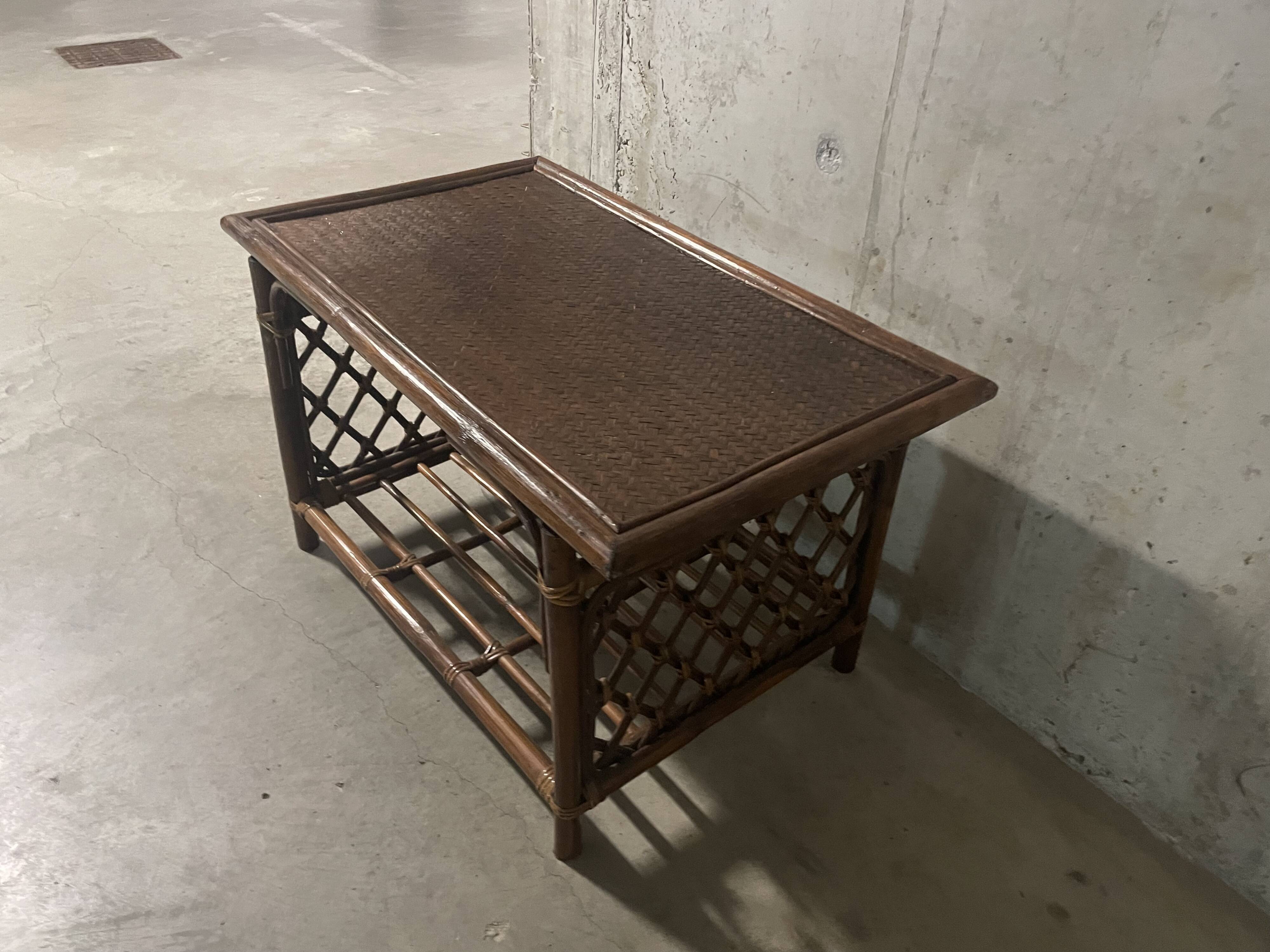 Table basse en rotin, années 70