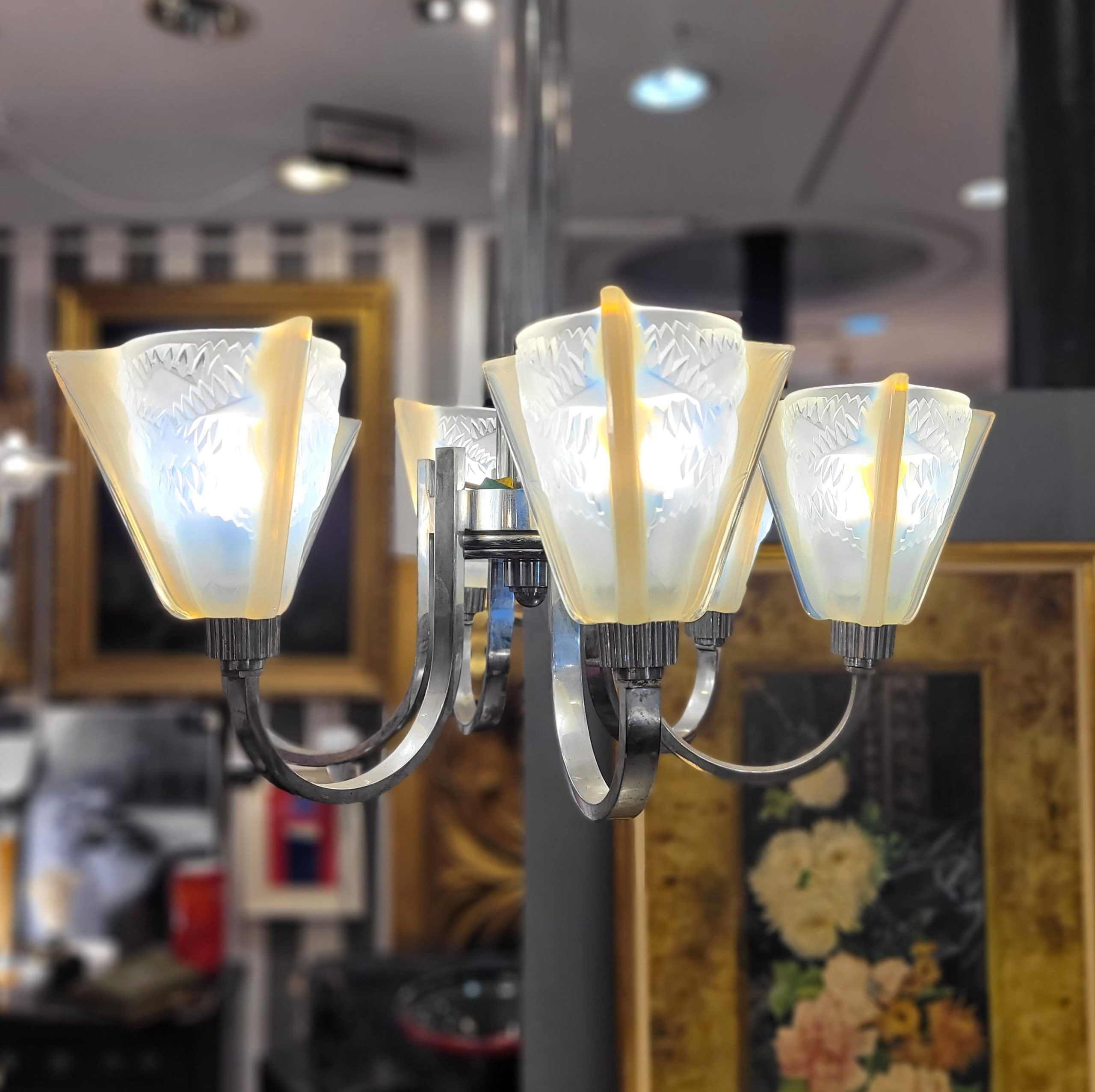 Ceiling light / Chandelier Atelier Petitot Paris, glass and nickel-plated metal, Art Deco, 1930s – France