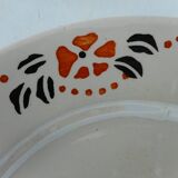 Set of 8 flat earthenware plates