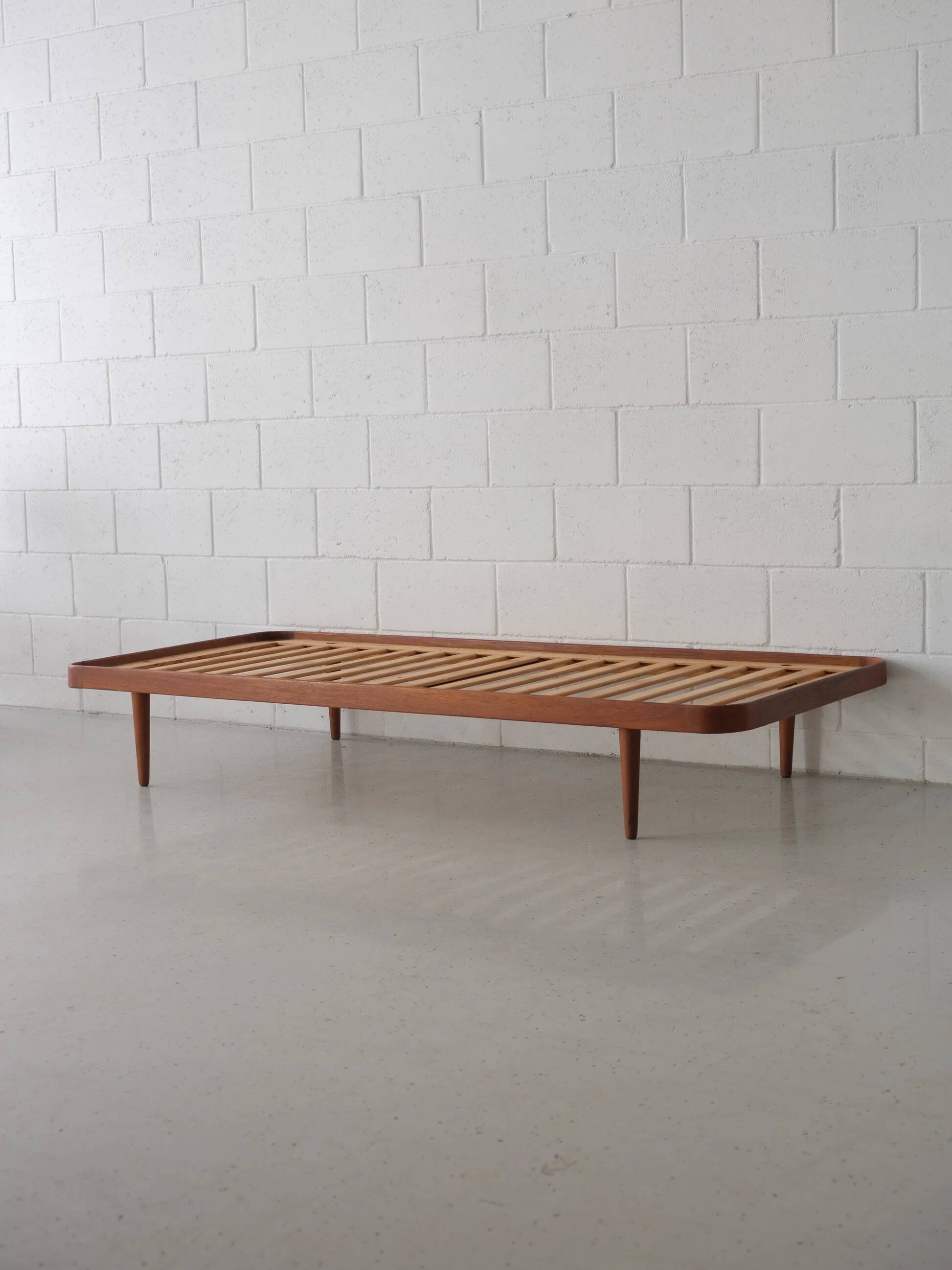 Teak daybed, Hørsens Møbelfabrik
