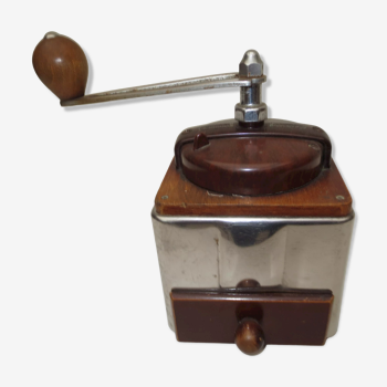 Coffee grinder Peugeot Art Deco Bakelite and Chrome