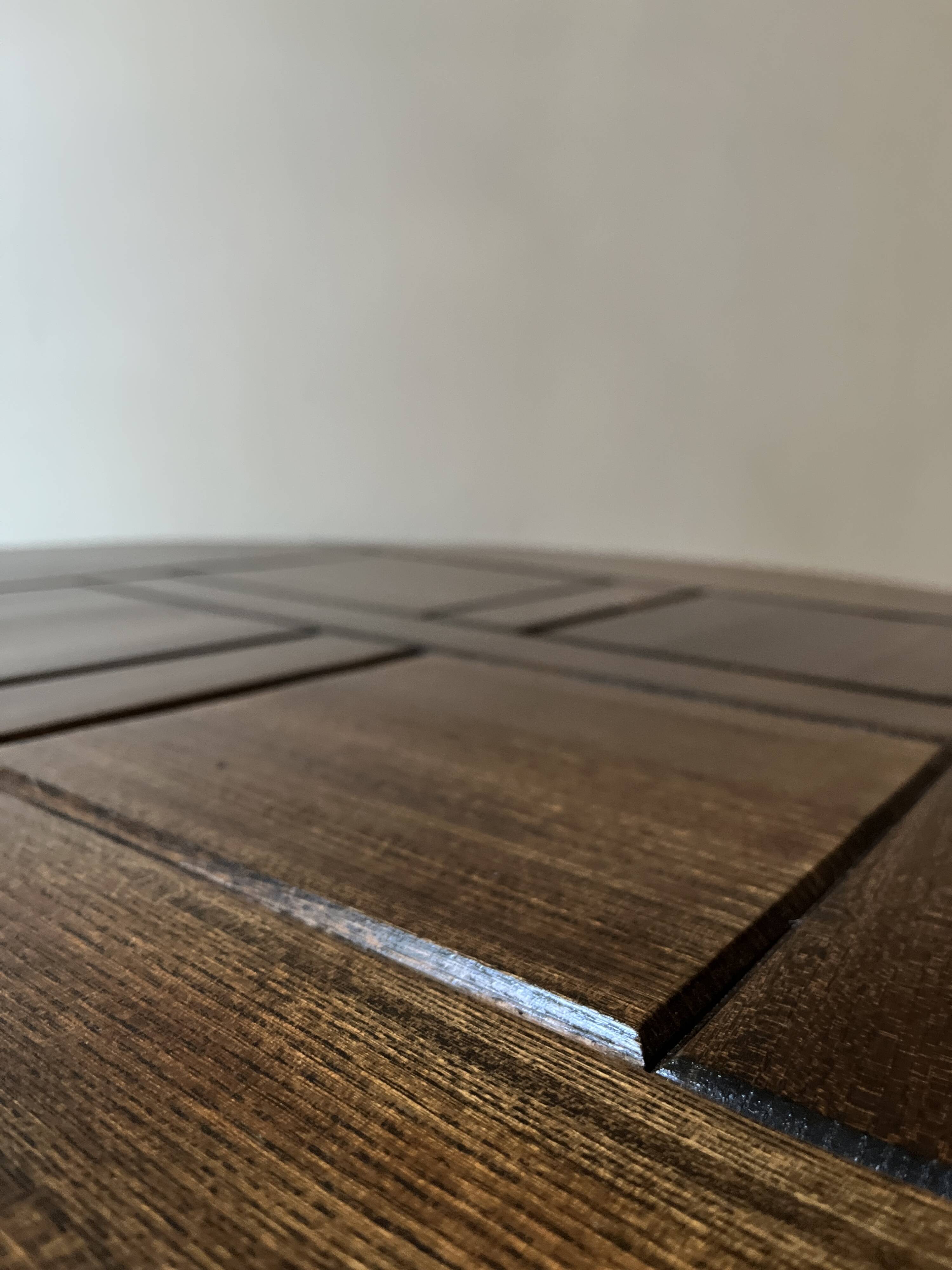 round coffee table in solid elm wood, Maison Regain 1980